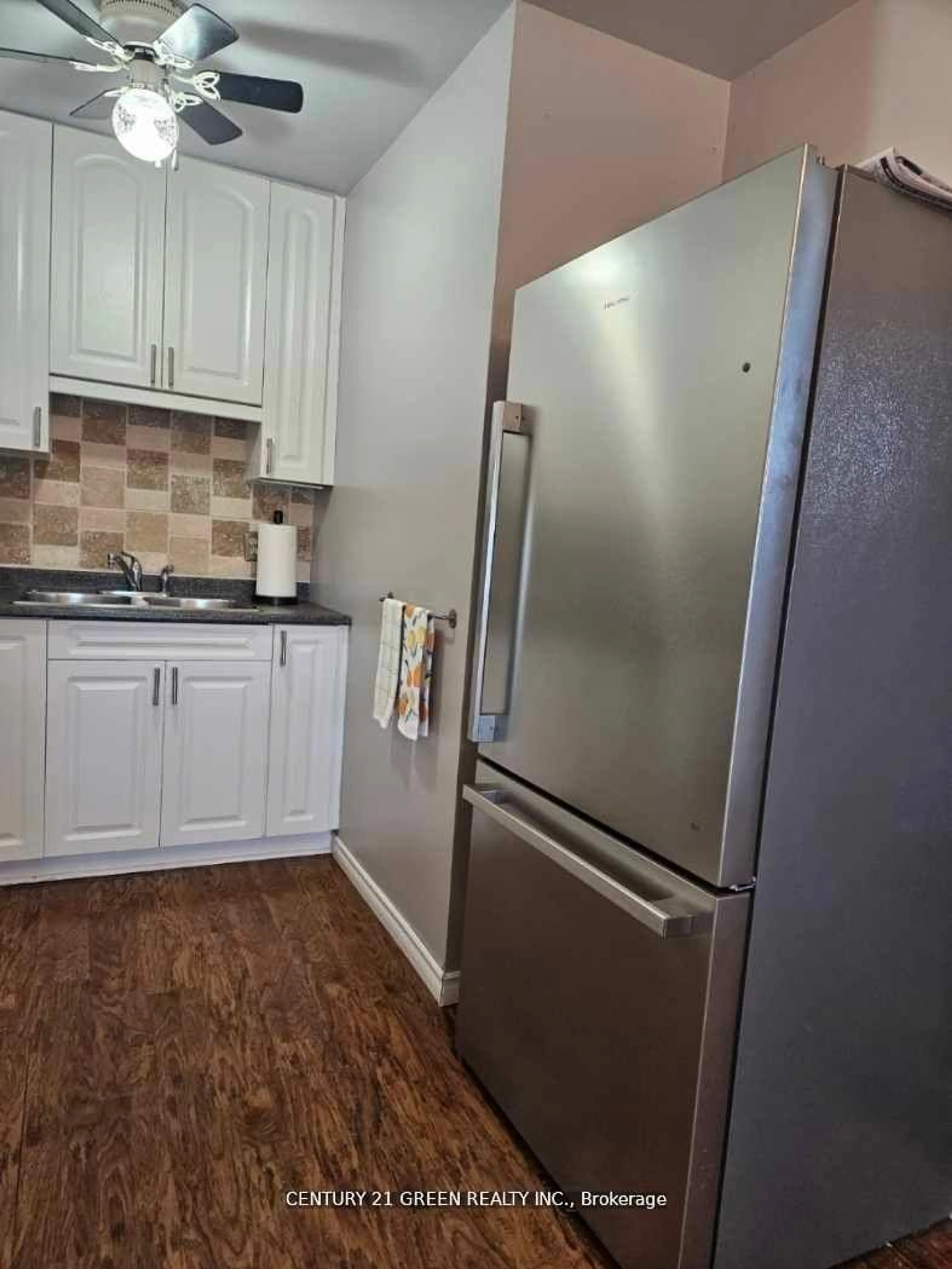Standard kitchen, unknown for 1 Prince Of Wales Dr #G, Belleville Ontario K8P 2T5