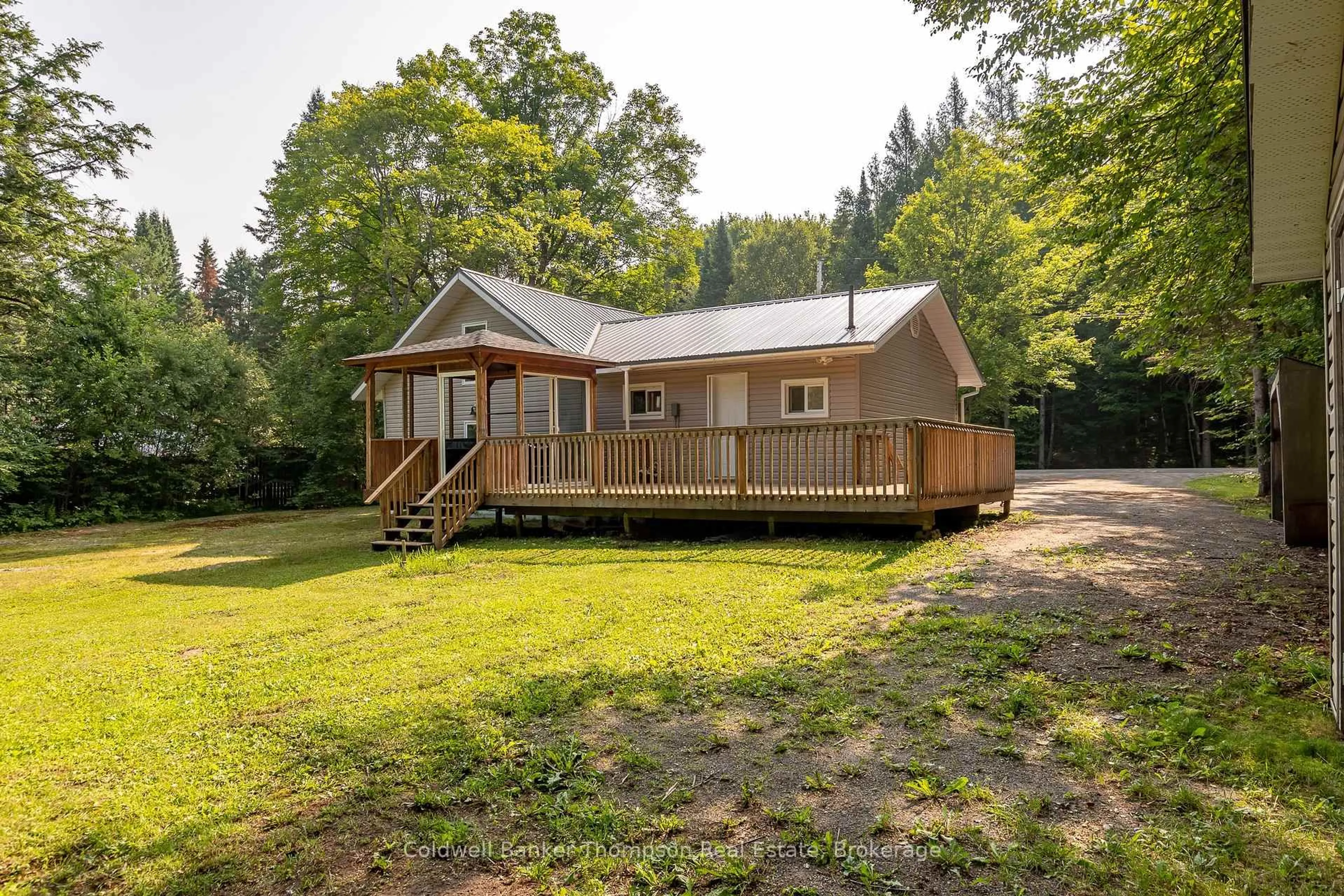 Unknown for 1980 Lone Pine Dr, Huntsville Ontario P0B 1L0