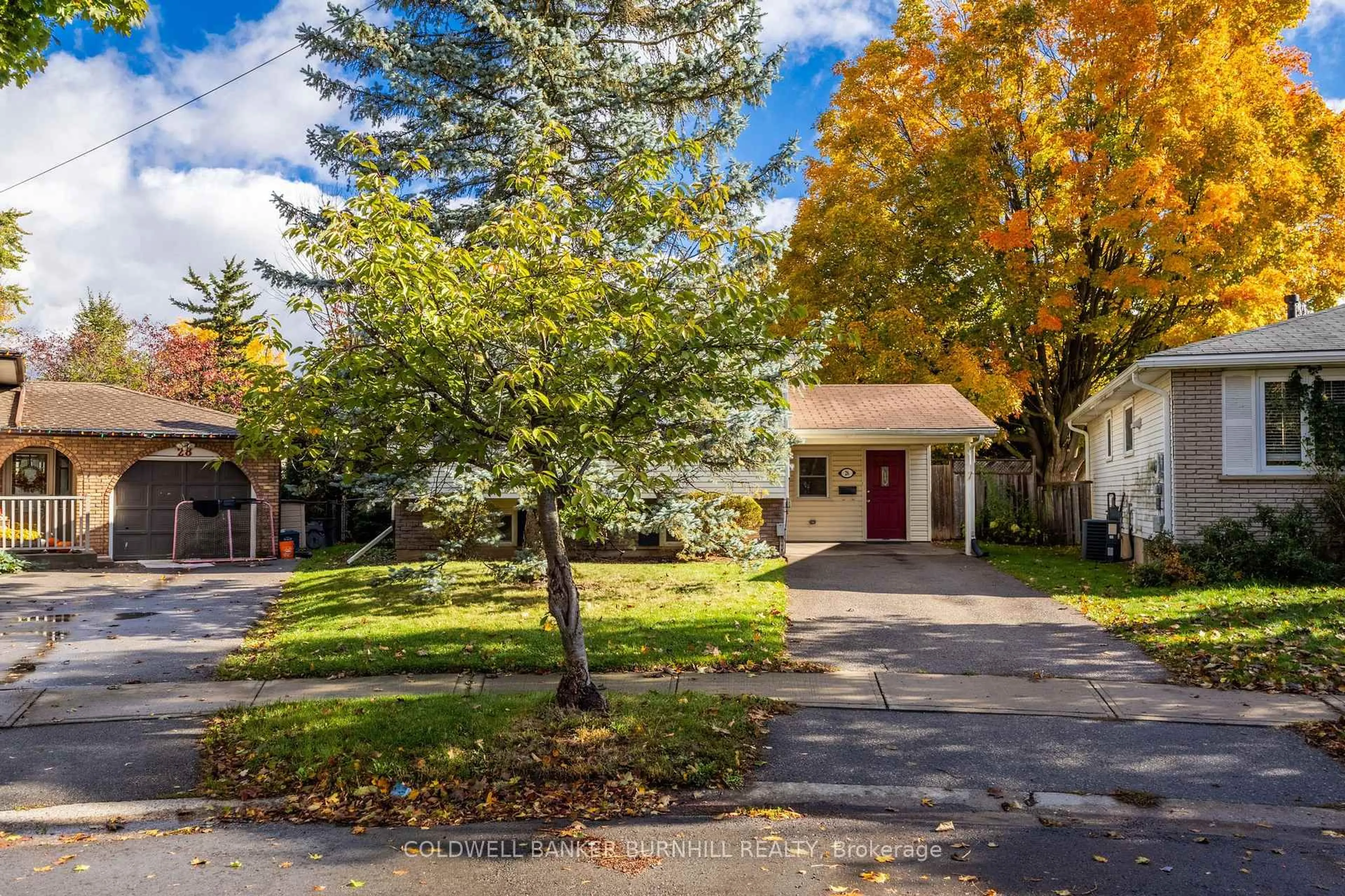Patio, street for 26 October Pl, Brantford Ontario N3R 7B4