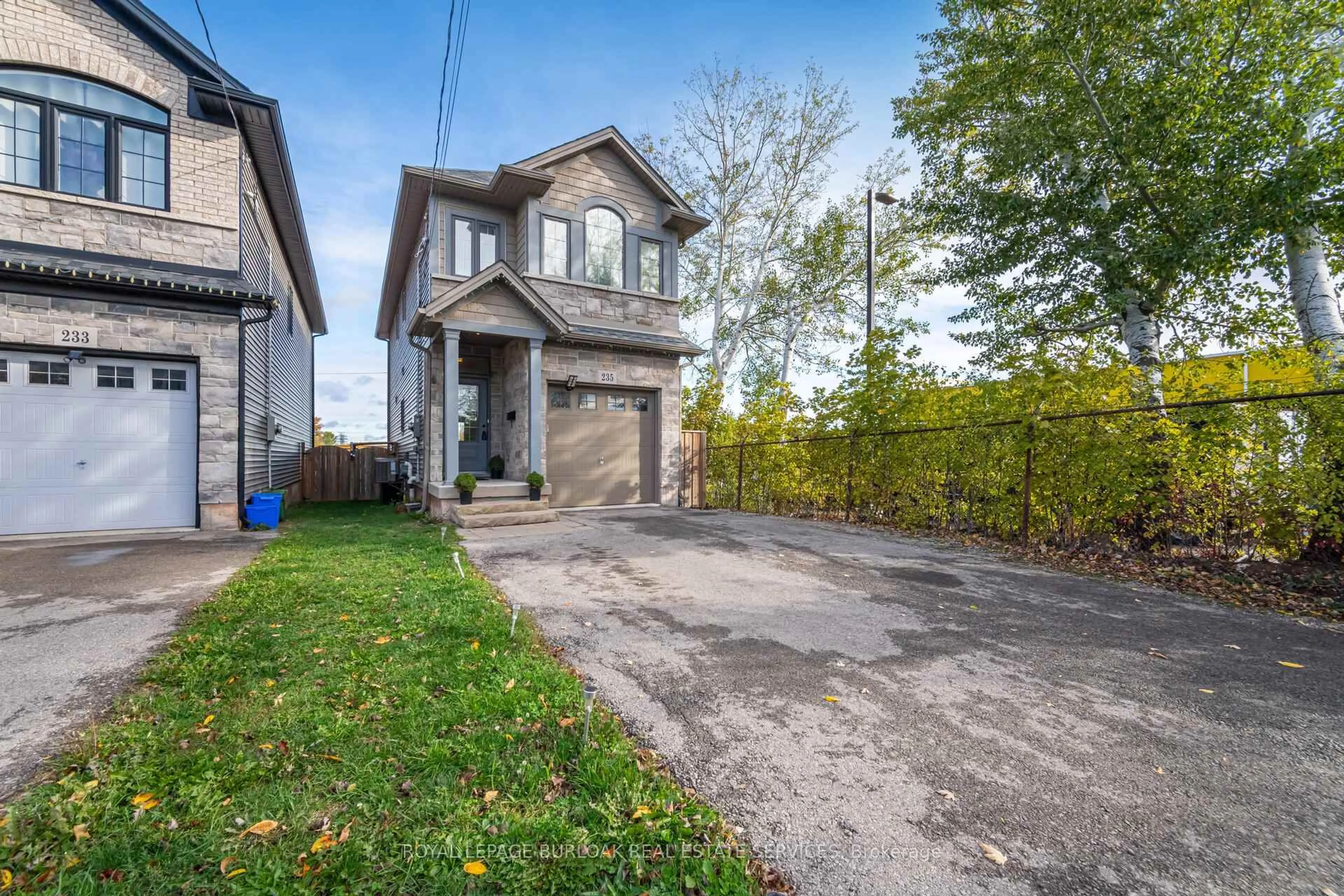 Unknown for 235 Mead Ave, Hamilton Ontario L8H 3V6