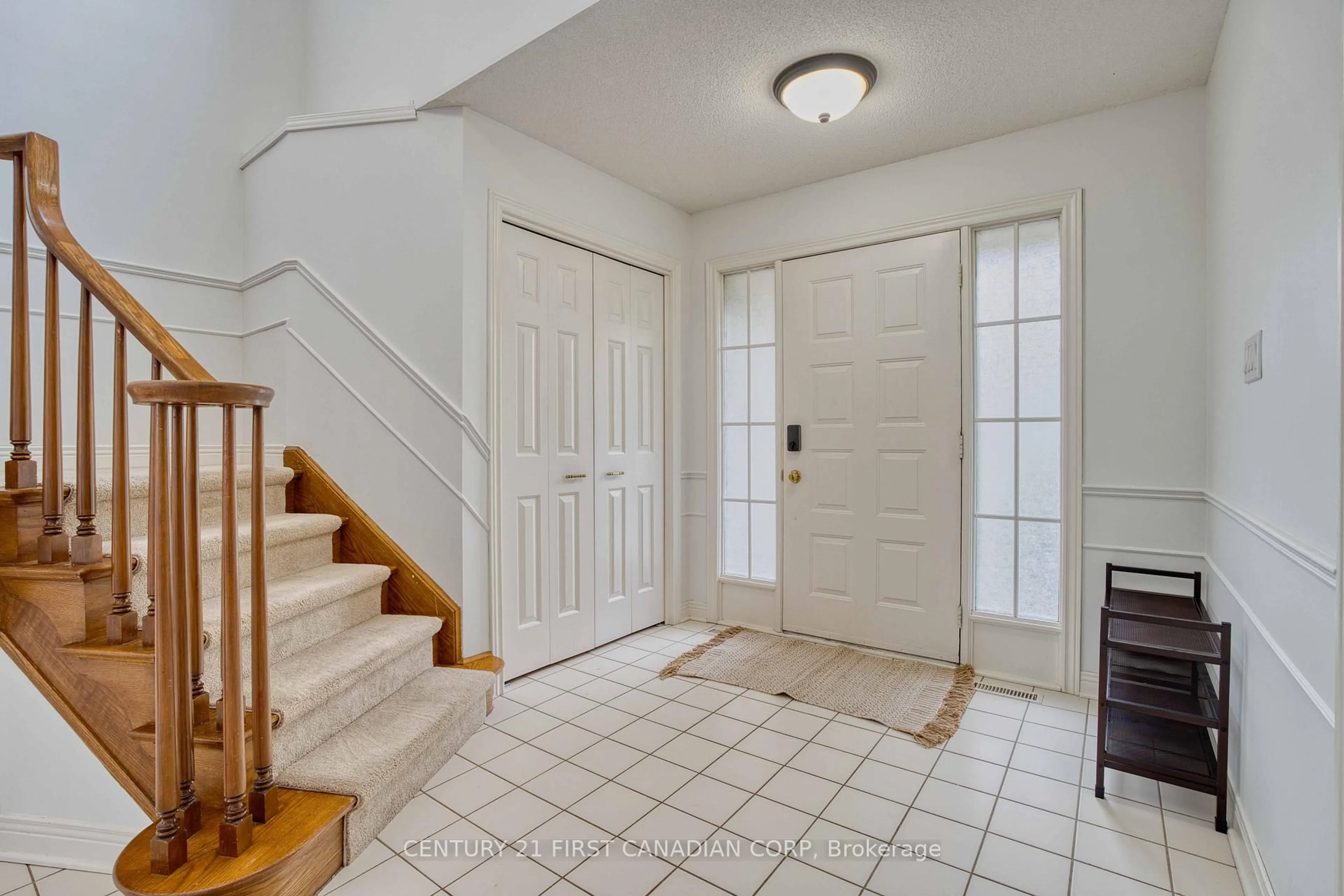 Indoor entryway for 27 Lavender Way, London North Ontario N5X 3H9