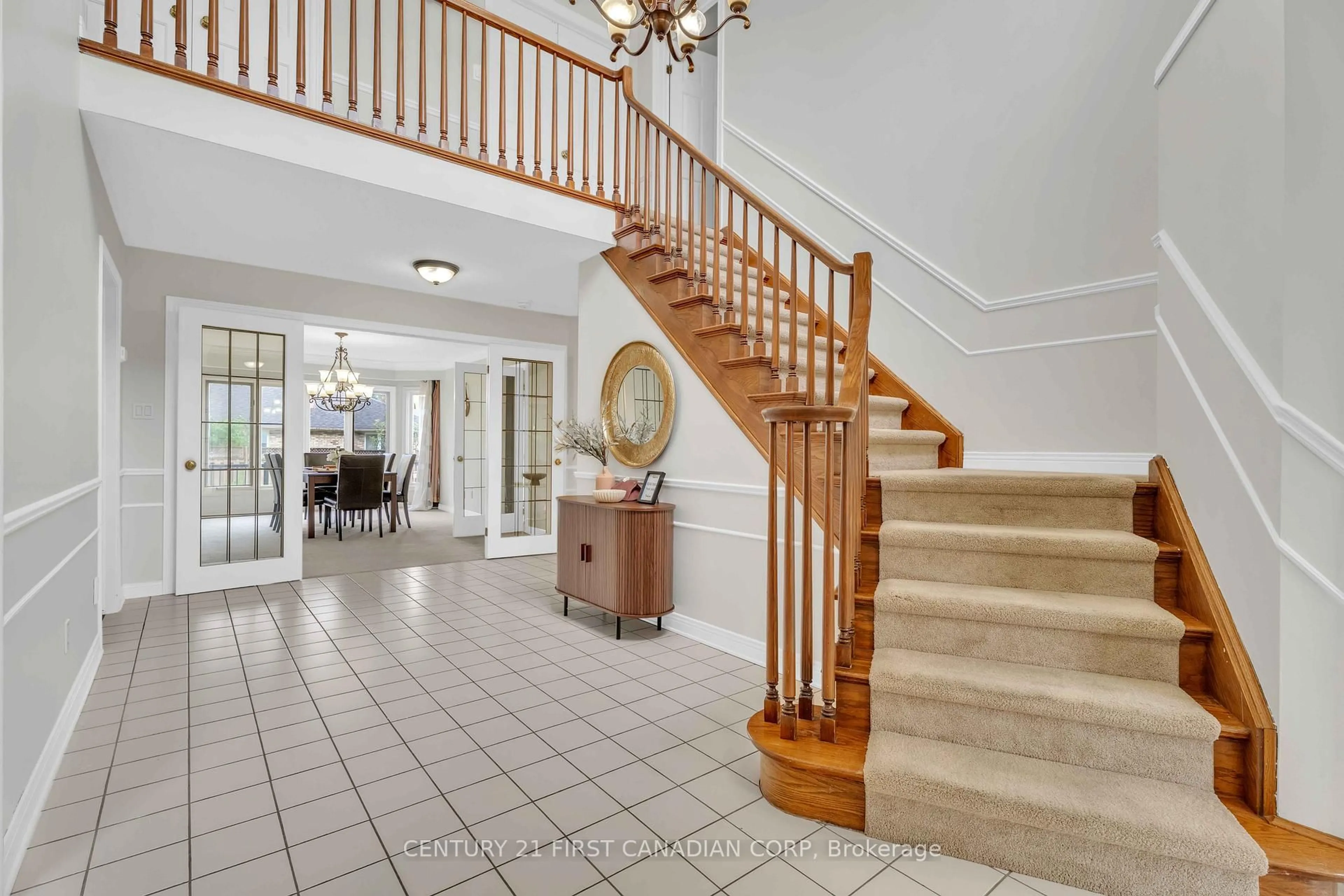 Indoor foyer for 27 Lavender Way, London North Ontario N5X 3H9
