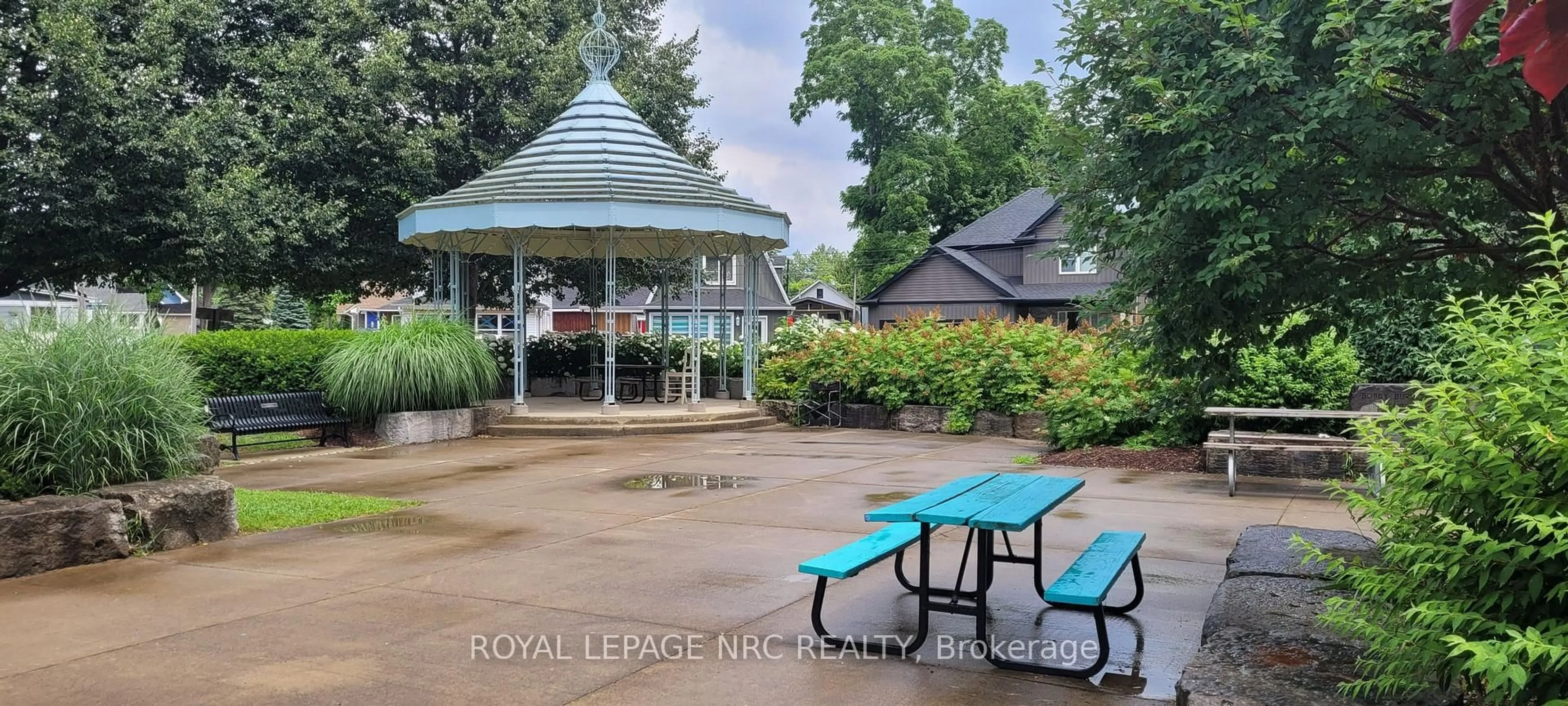 Patio, water/lake/river/ocean view for 58 Queens Circ, Fort Erie Ontario L0S 1B0
