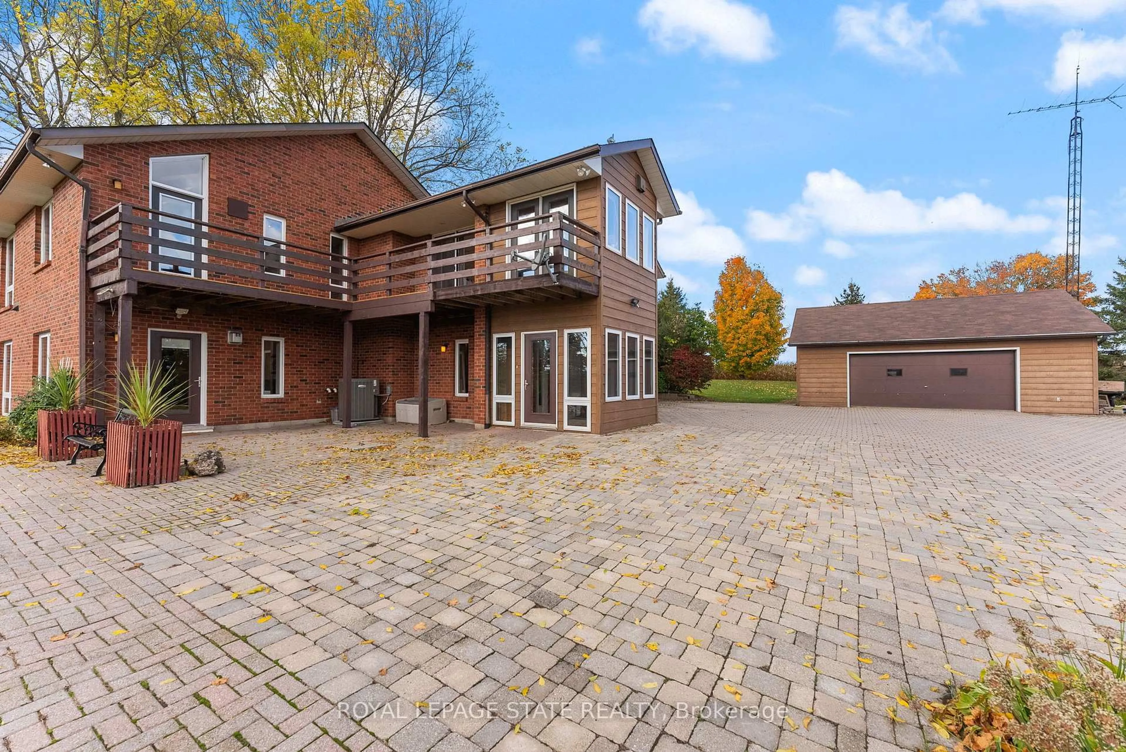 A pic from outside/outdoor area/front of a property/back of a property/a pic from drone, building for 2329 Powerline Rd, Hamilton Ontario L0R 1T0