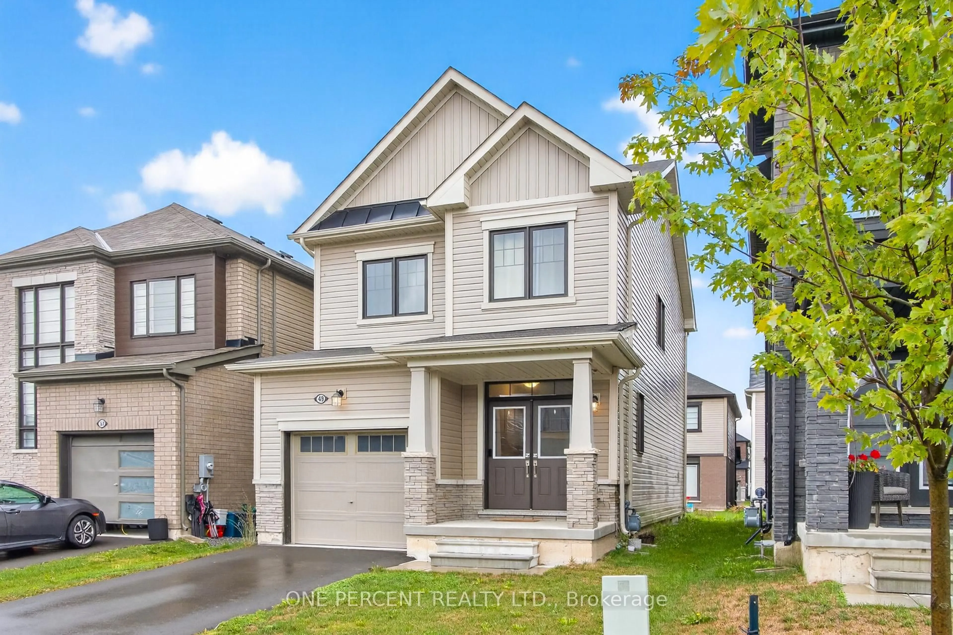 Home with vinyl exterior material, street for 49 Sugar May Ave, Thorold Ontario L2V 0L3