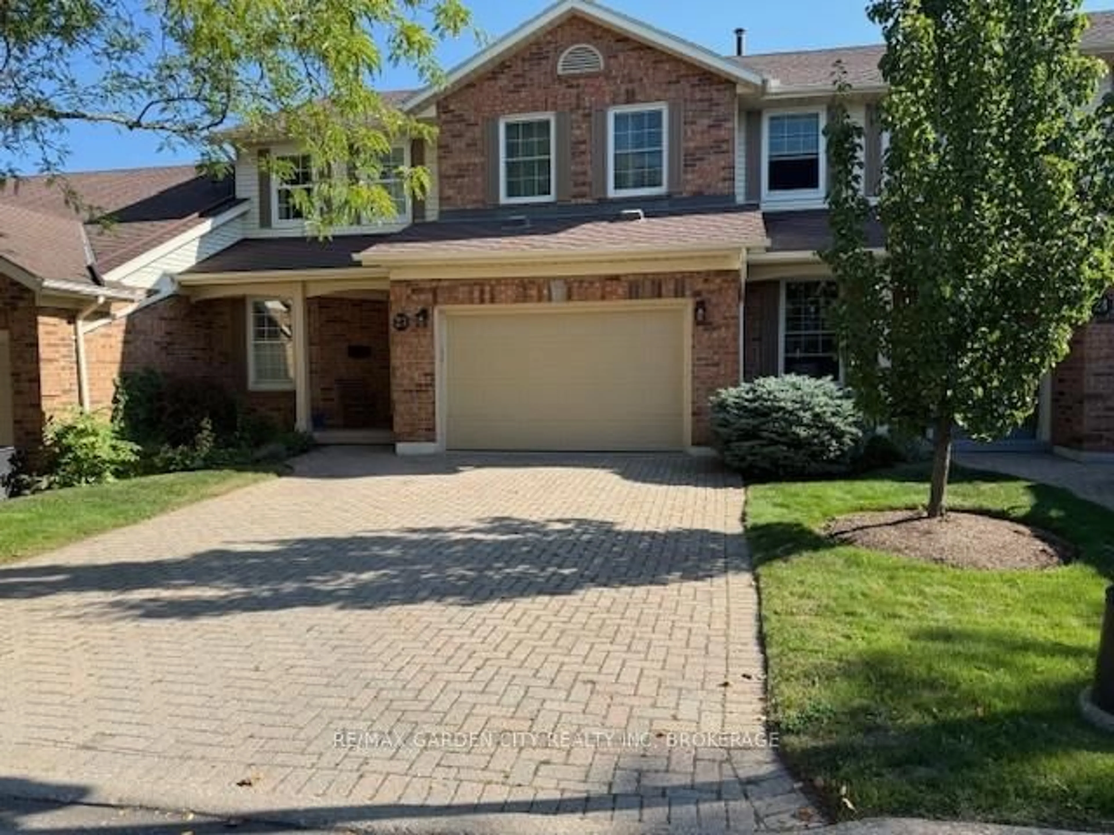 Home with brick exterior material, street for 141 Welland Vale Rd #23, St. Catharines Ontario L2S 3S7