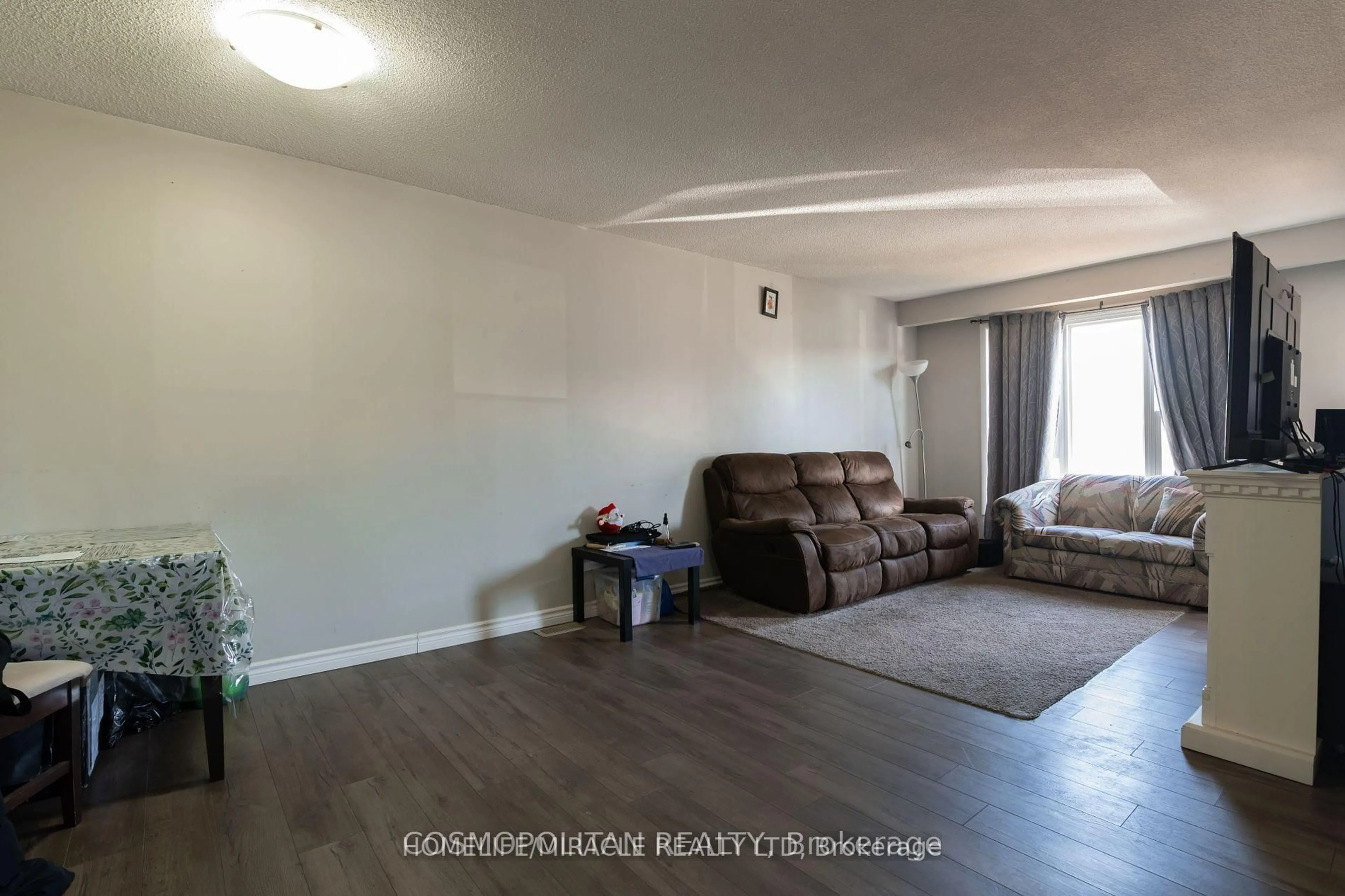 A pic of a room for 7 Mcdougall Dr, Thorold Ontario L2V 4C4