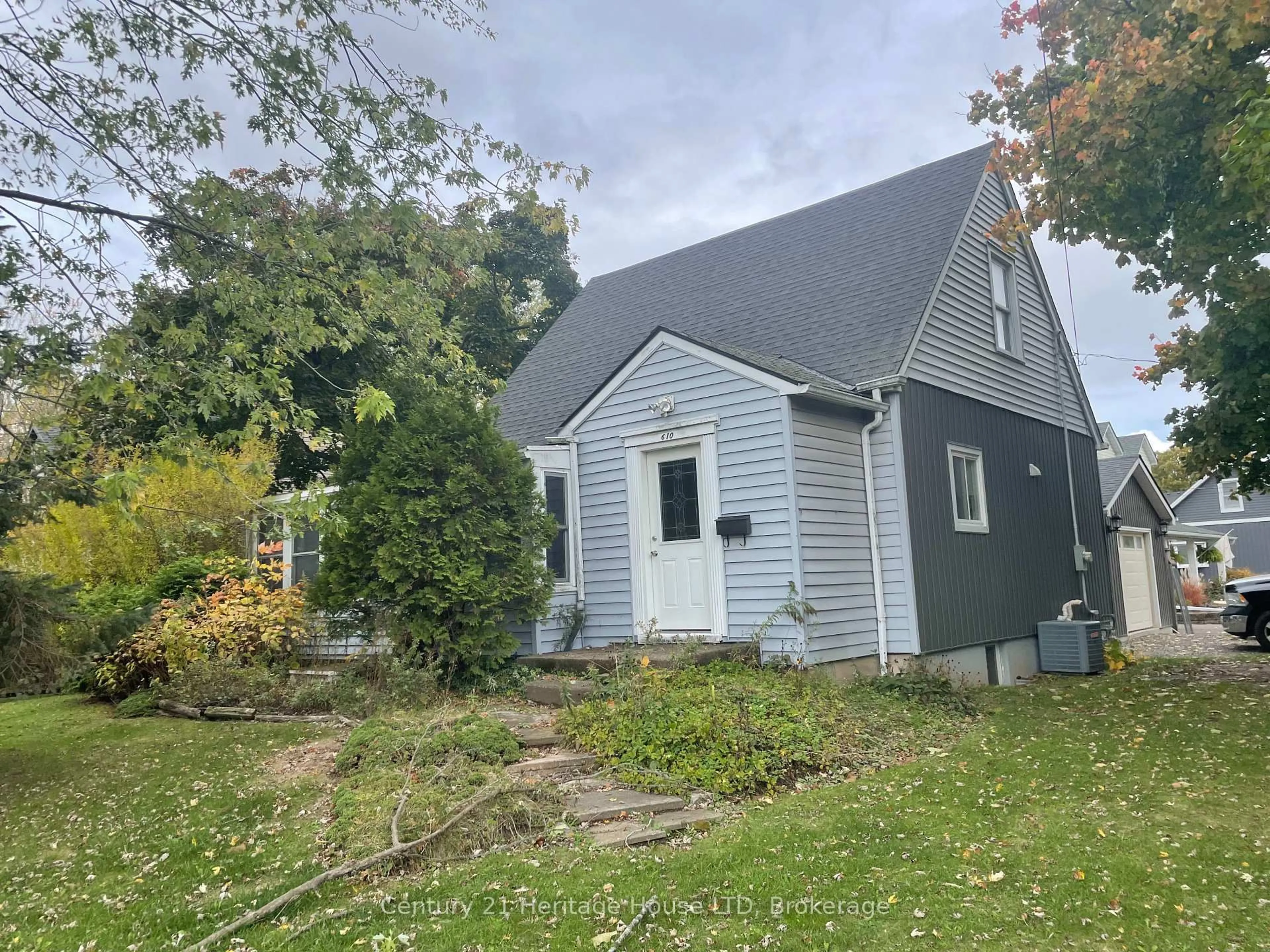 Unknown for 610 Quaker Rd, Welland Ontario L3C 3H2