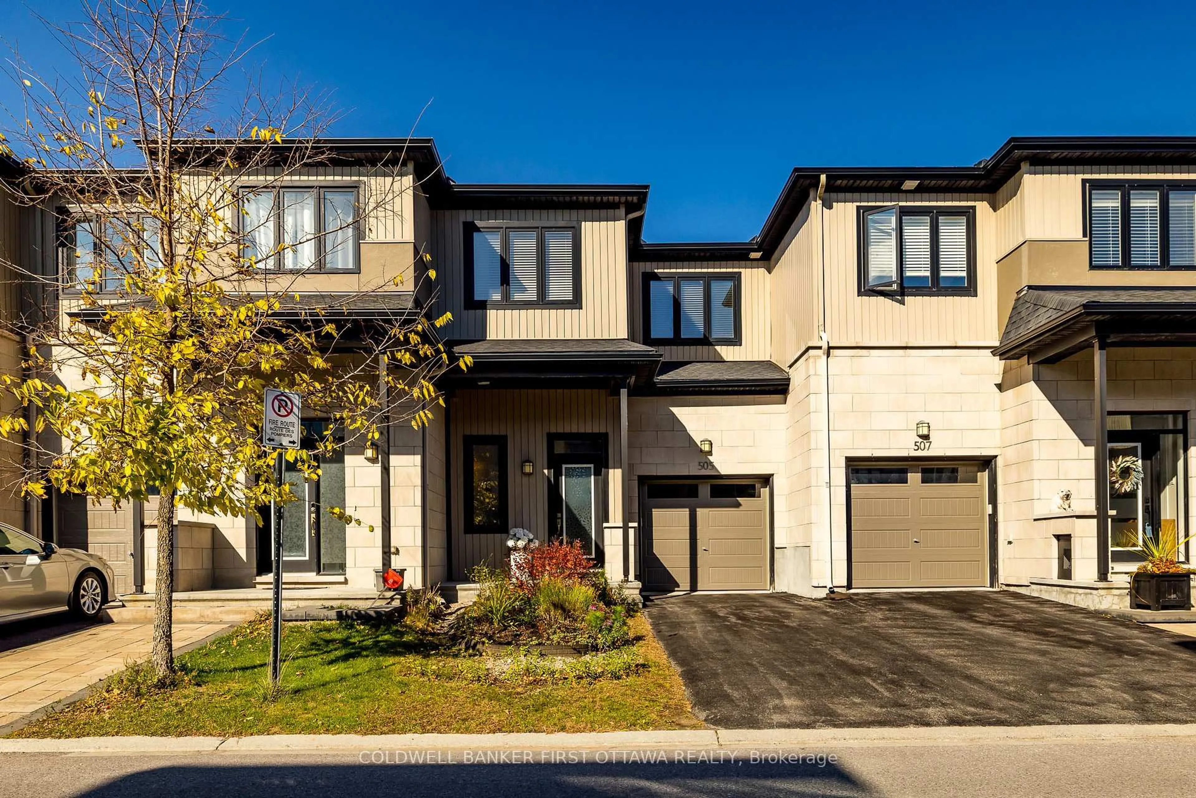 Home with brick exterior material, street for 505 RADIANT Private, Ottawa Ontario K2M 0M9