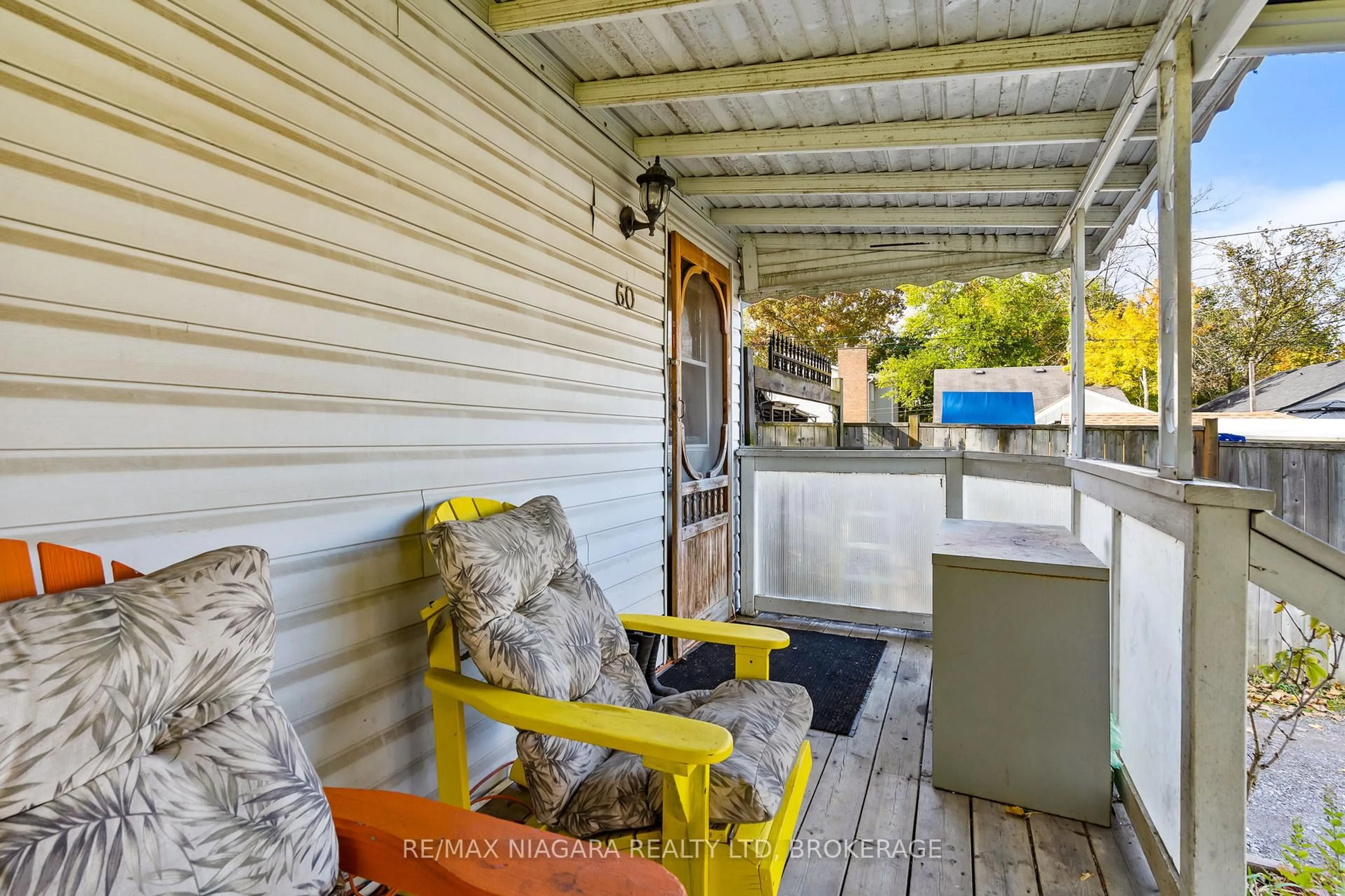 Patio, water/lake/river/ocean view for 60 Rosedale Ave, St. Catharines Ontario L2P 1Y7