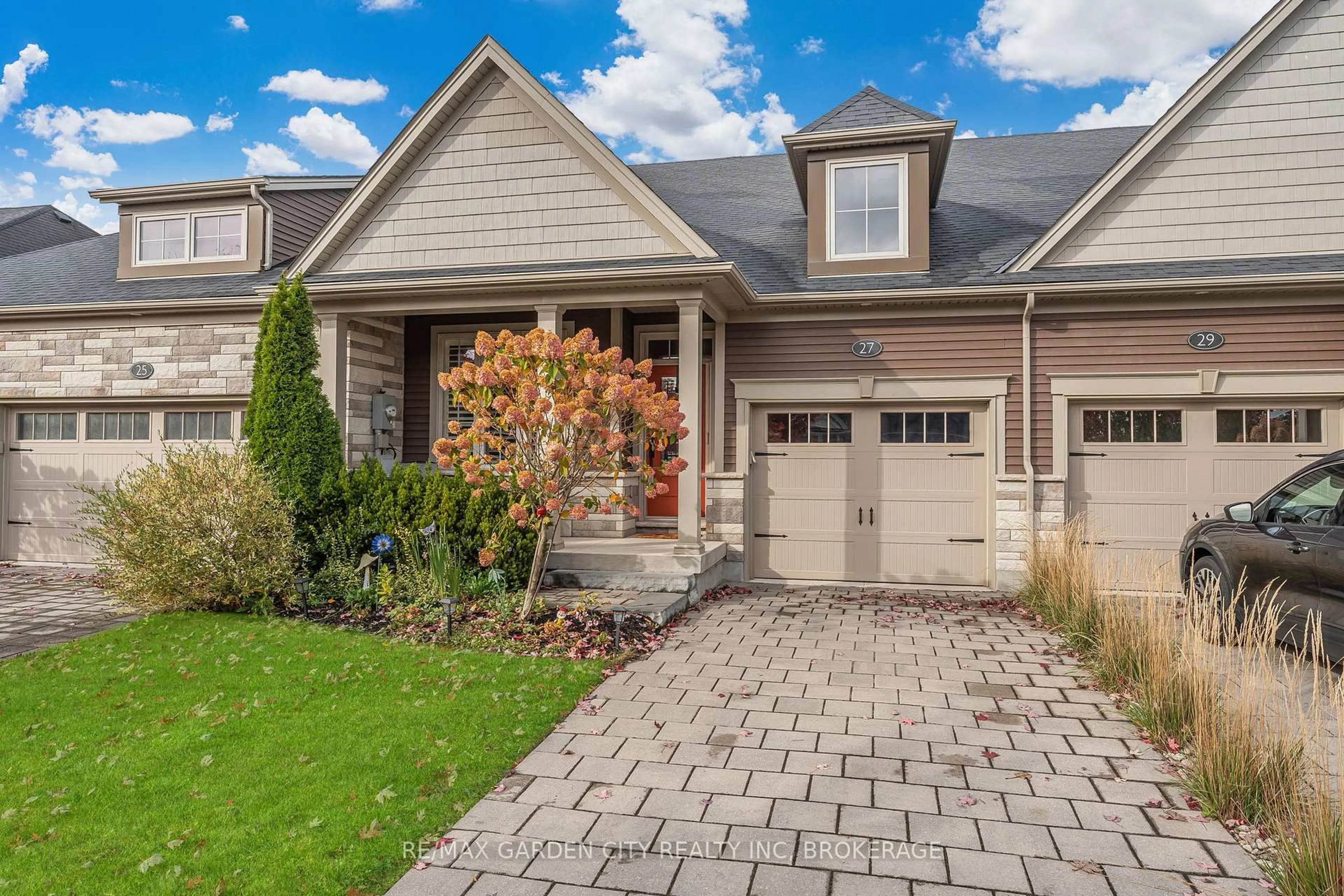 Home with brick exterior material, street for 27 Andrew Lane, Thorold Ontario L2V 0E3
