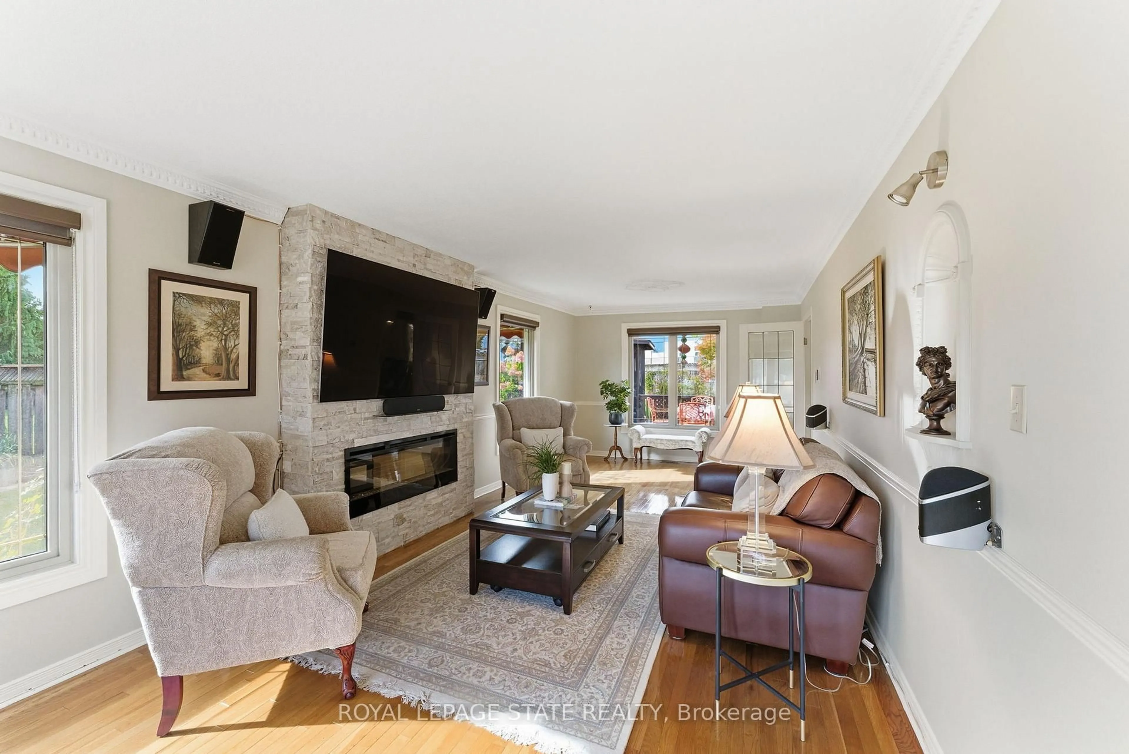 Living room with furniture, unknown for 20 Vega Cres, Hamilton Ontario L8E 4S7