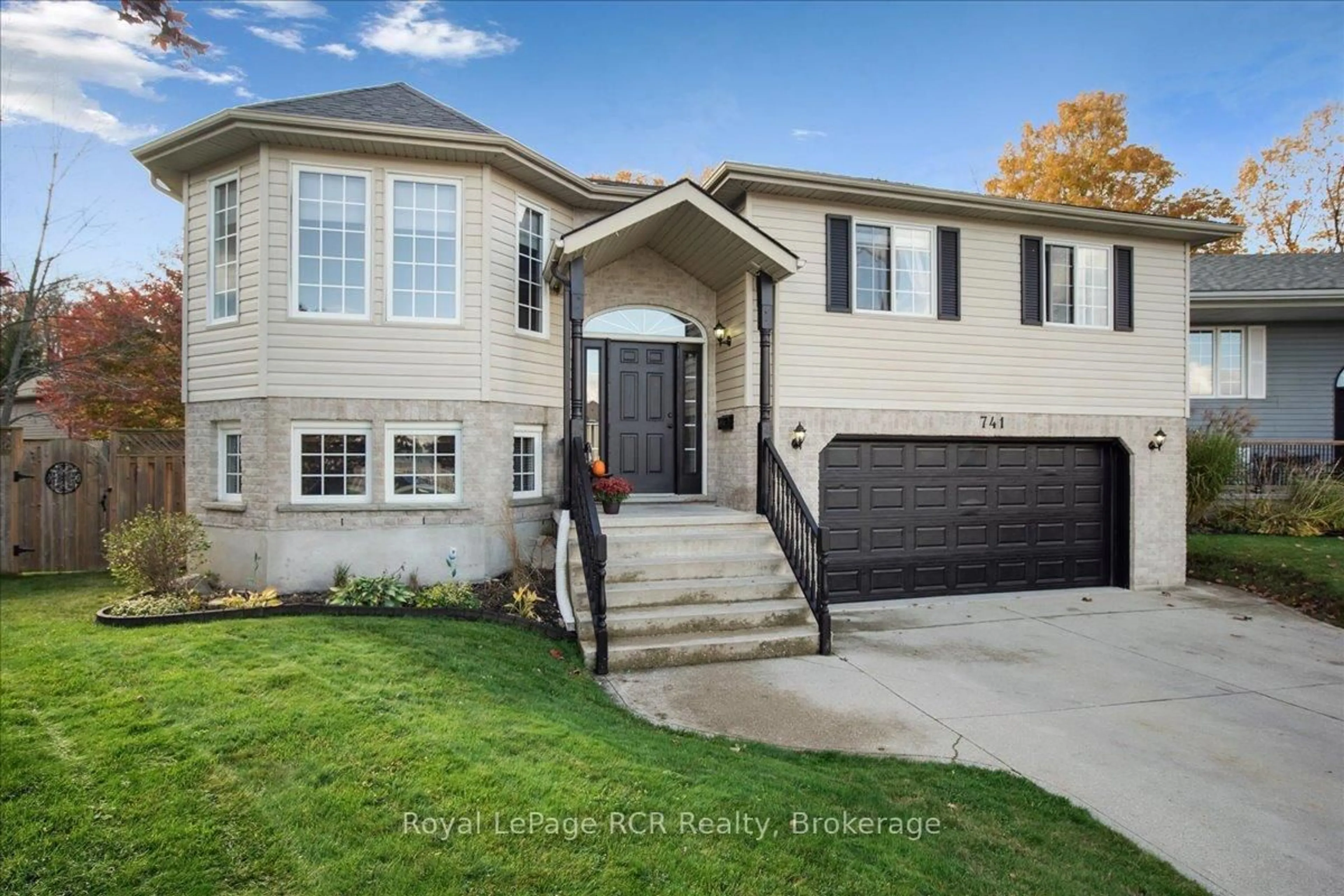 Home with brick exterior material, street for 741 25th A St, Owen Sound Ontario N4K 6V1