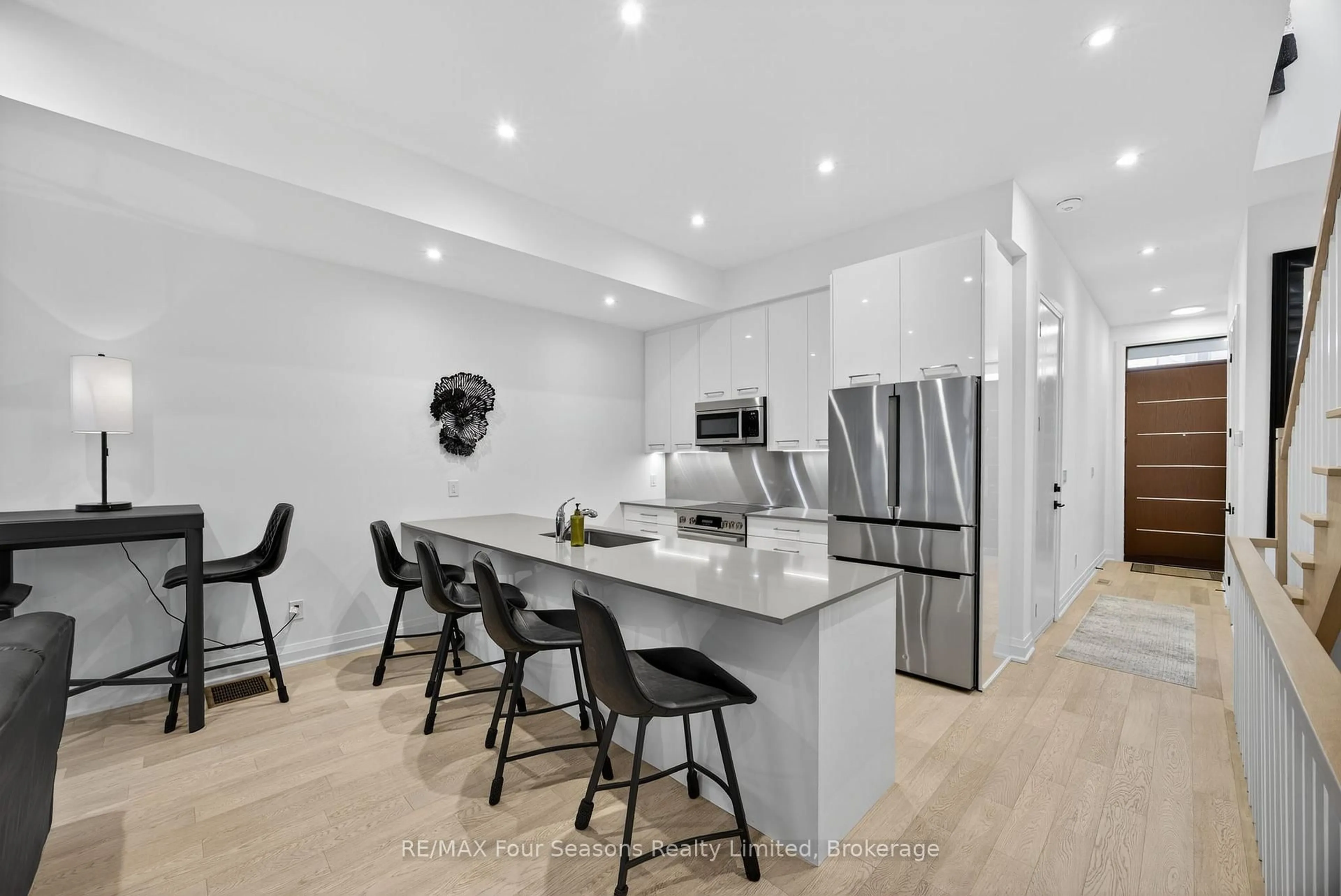 Open concept kitchen, unknown for 25 Waterview Lane, Blue Mountains Ontario N0H 2P0