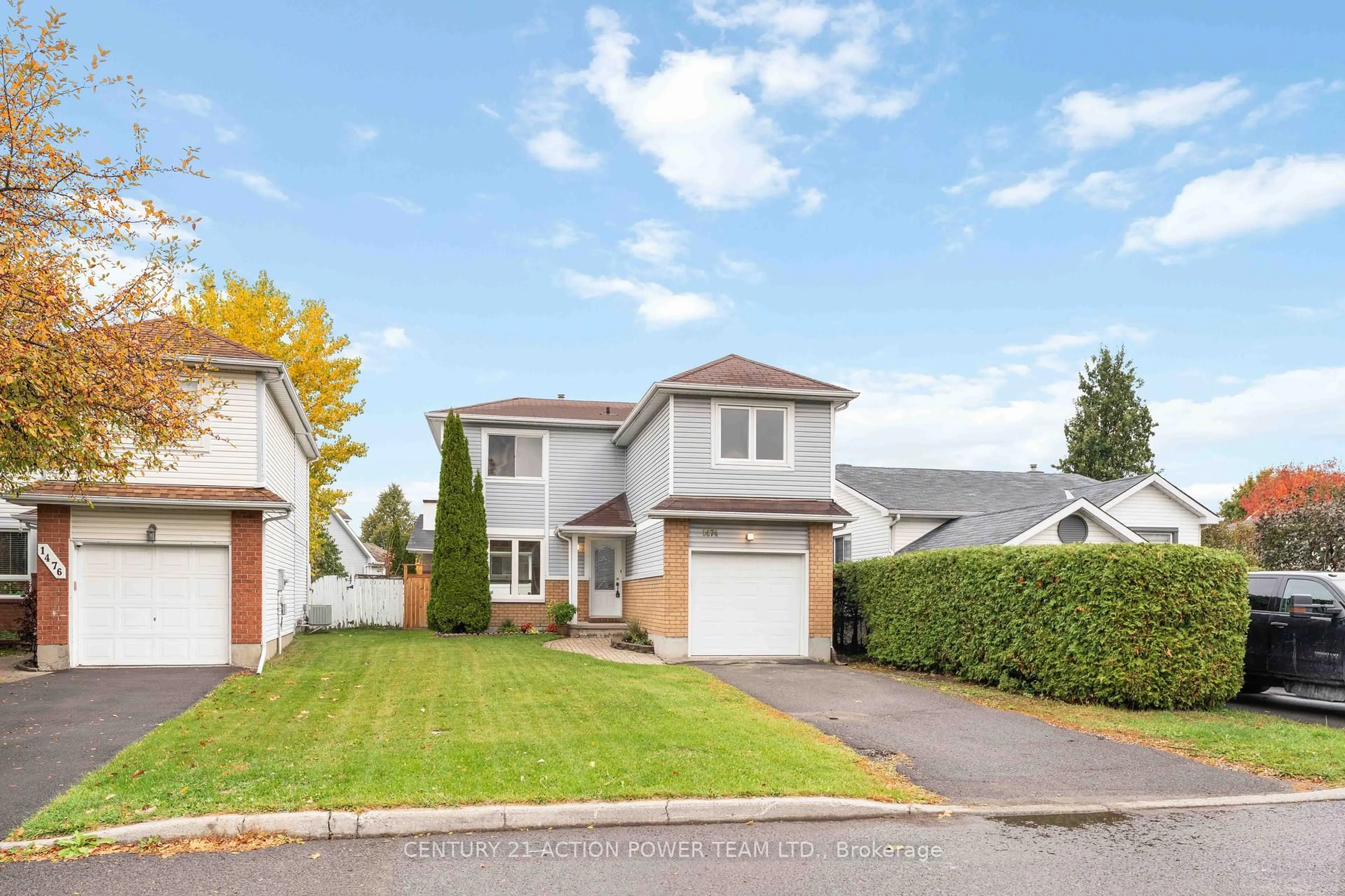 A pic from outside/outdoor area/front of a property/back of a property/a pic from drone, street for 1474 Shawinigan St, Ottawa Ontario K4A 2M8
