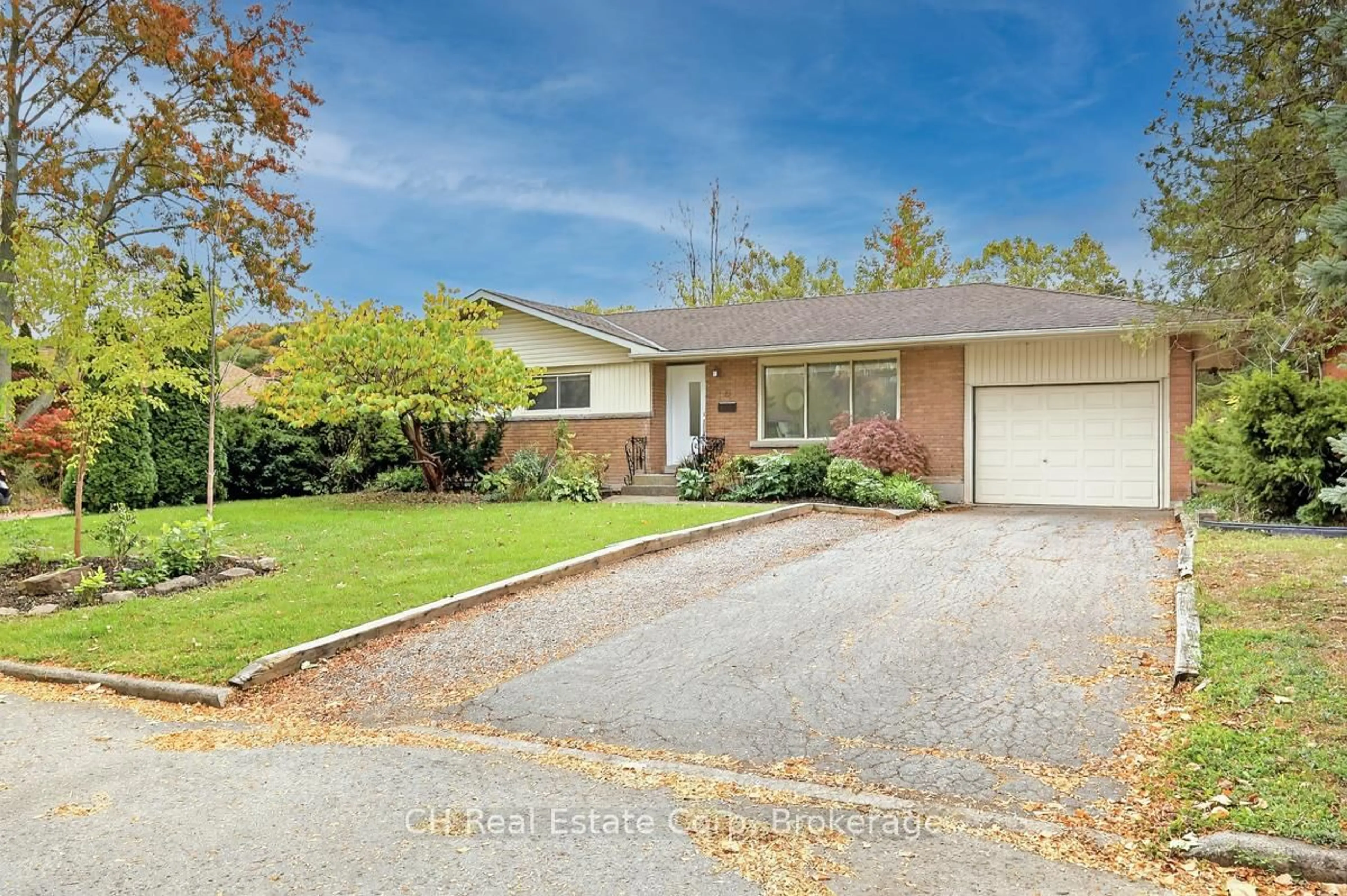 Home with brick exterior material, street for 6 Princess Ann Circ, St. Catharines Ontario L2T 2C7