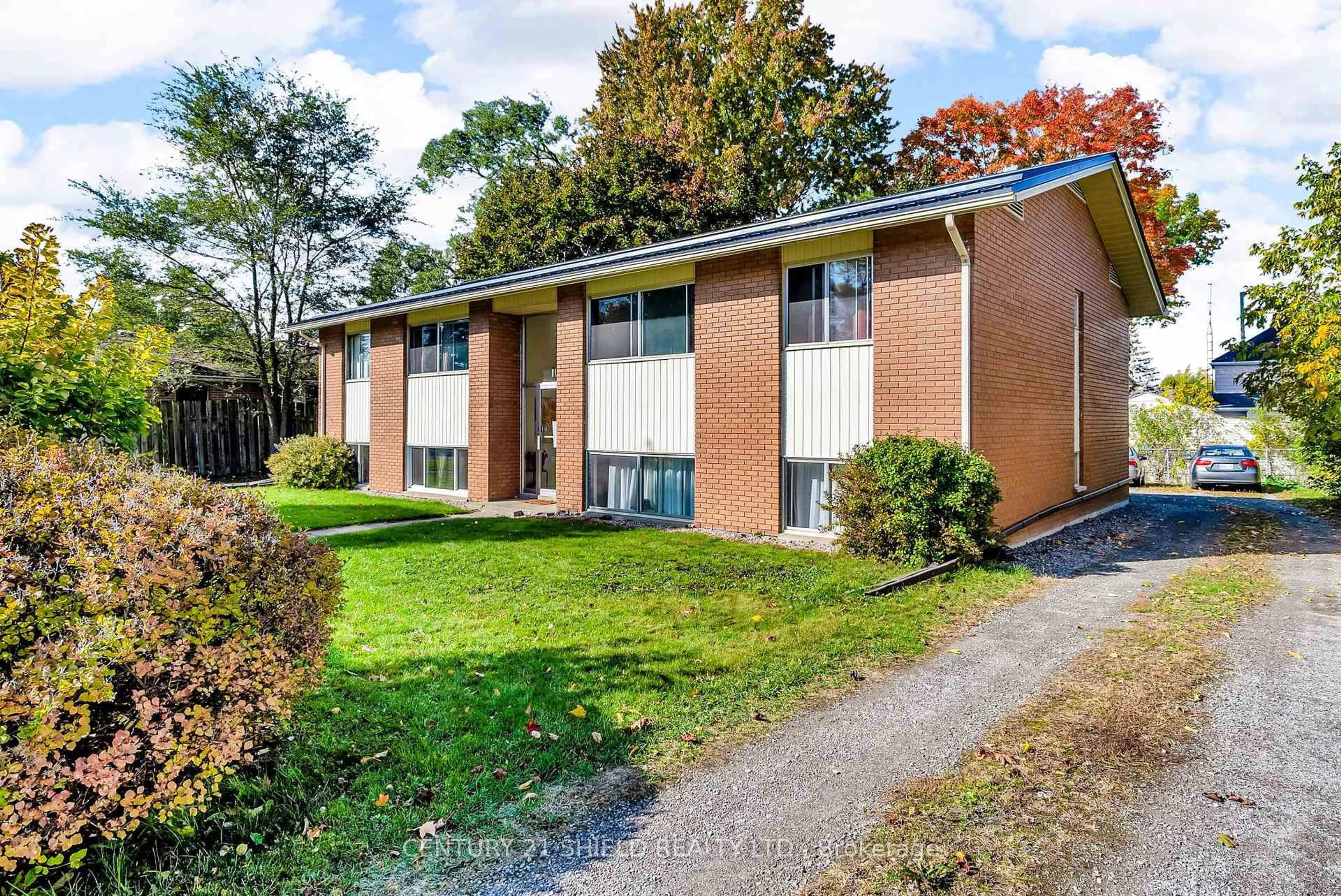 Home with brick exterior material, street for 10 Winters Crt, Brockville Ontario K6V 1T7