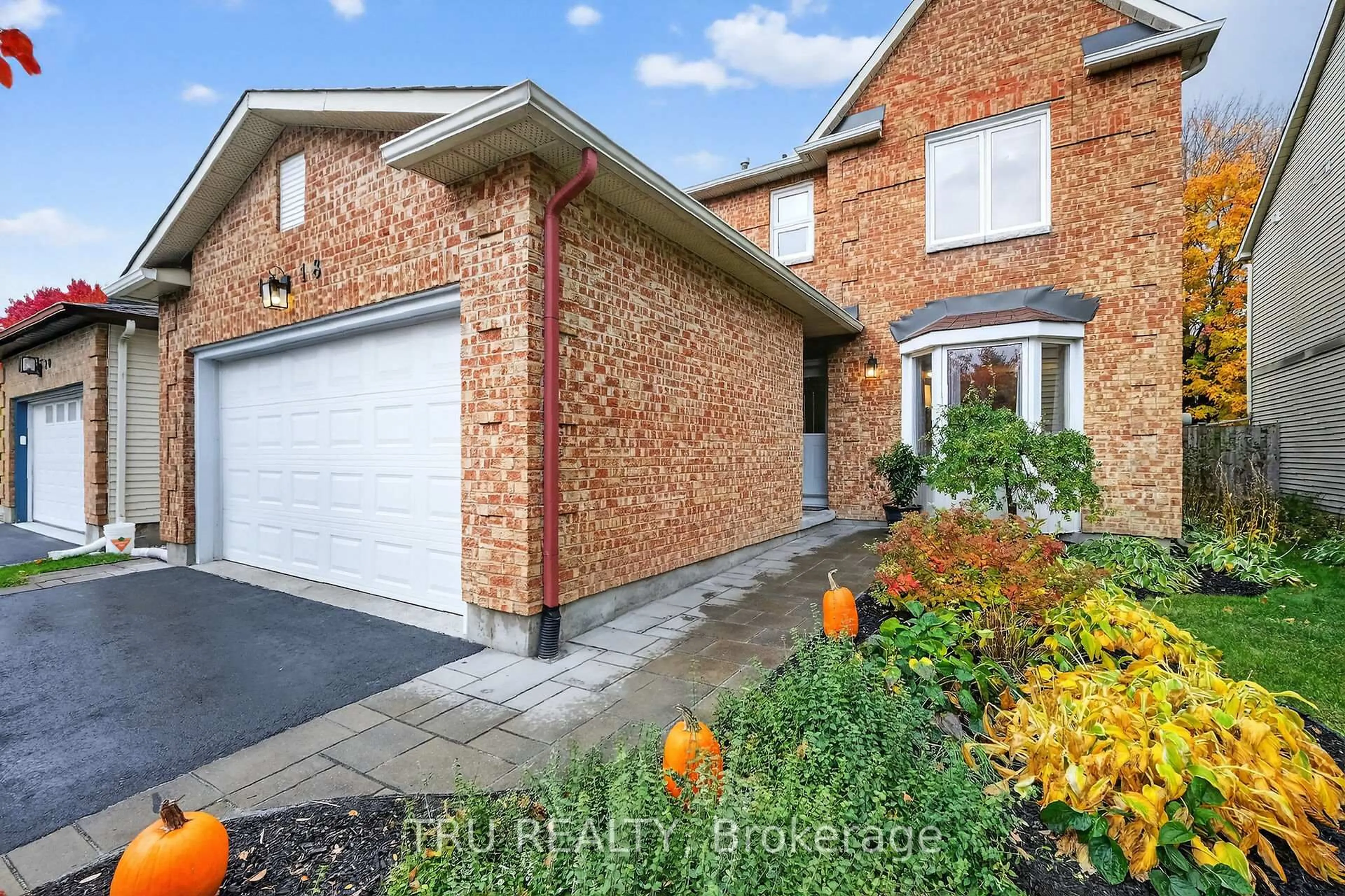 Home with brick exterior material, street for 1518 KAMOURASKA Circ, Orleans Ontario K1C 3J3