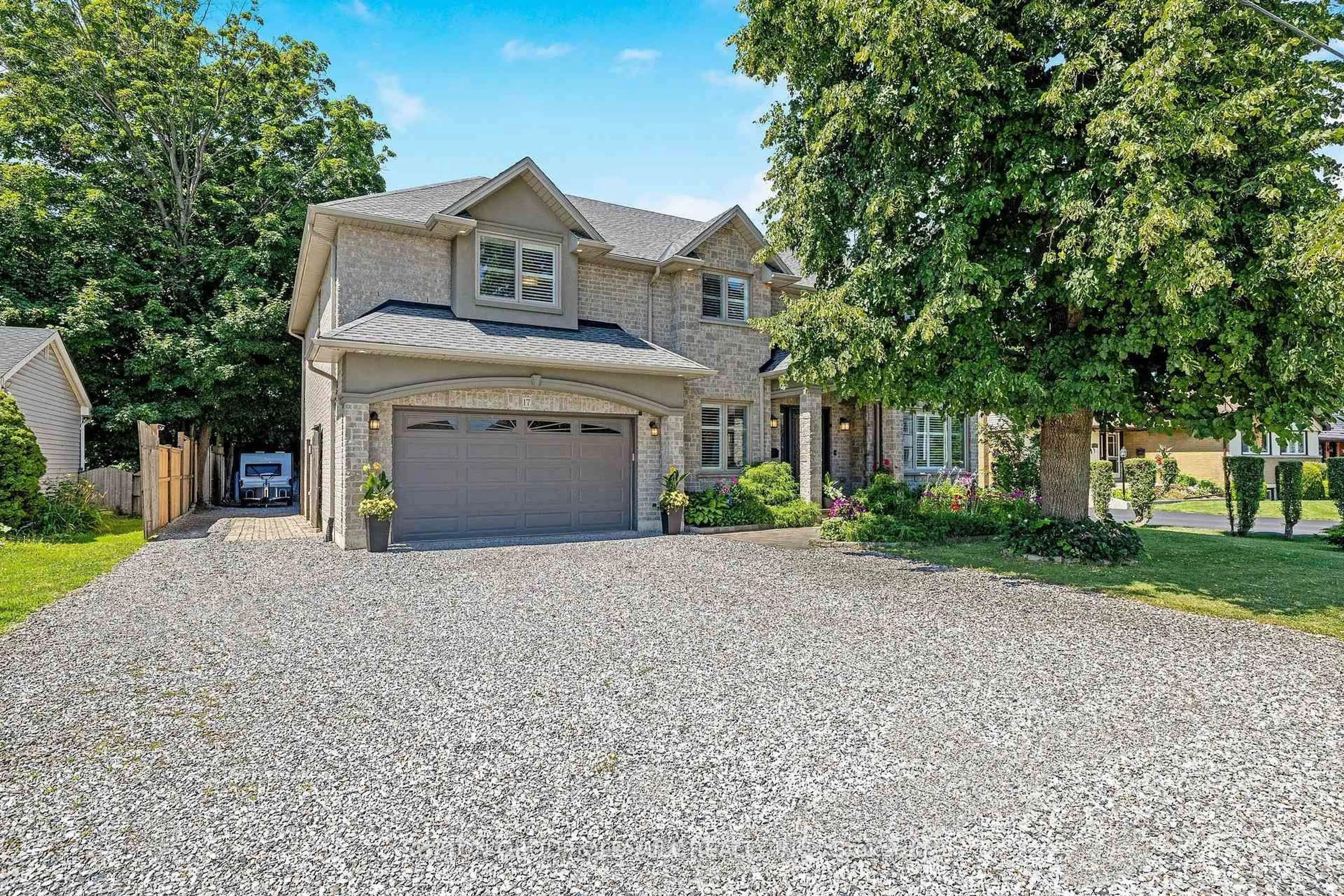 Unknown for 17 Miller Dr, Hamilton Ontario L9G 2H9