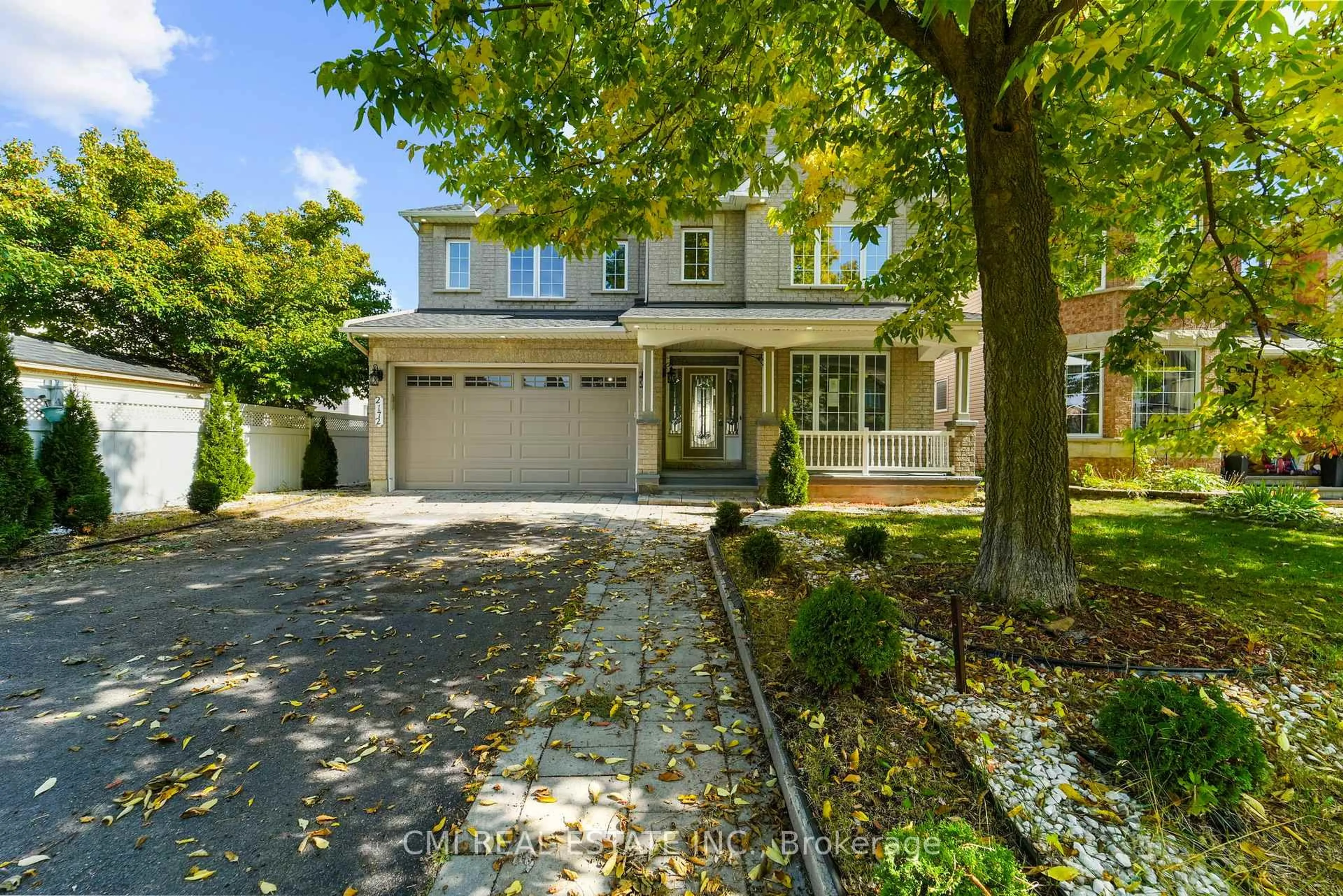 A pic from outside/outdoor area/front of a property/back of a property/a pic from drone, street for 2172 Valenceville Cres, Ottawa Ontario K4A 4K4