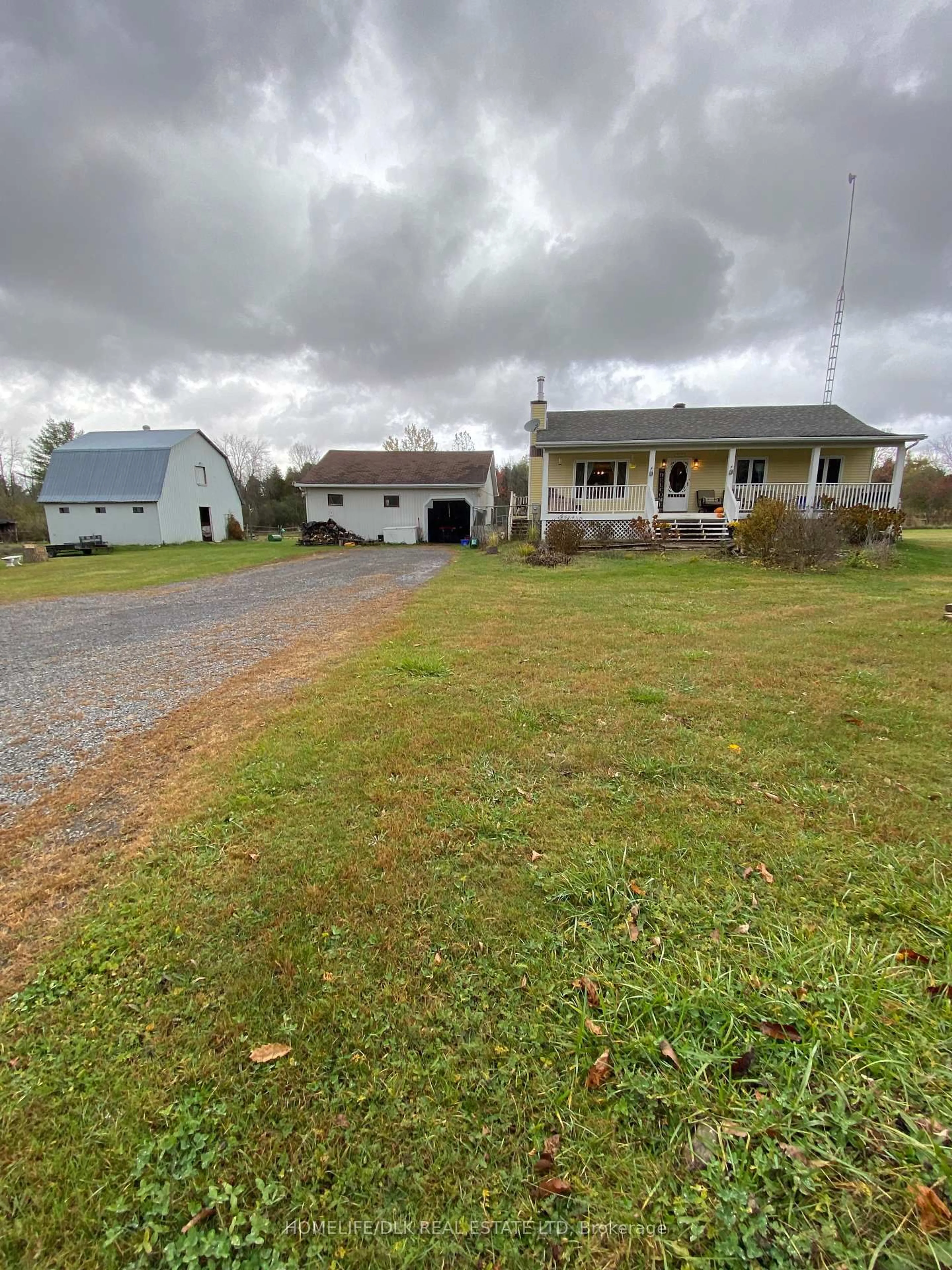 A pic from outside/outdoor area/front of a property/back of a property/a pic from drone, street for 947 Townline Rd, North Grenville Ontario K0G 1J0