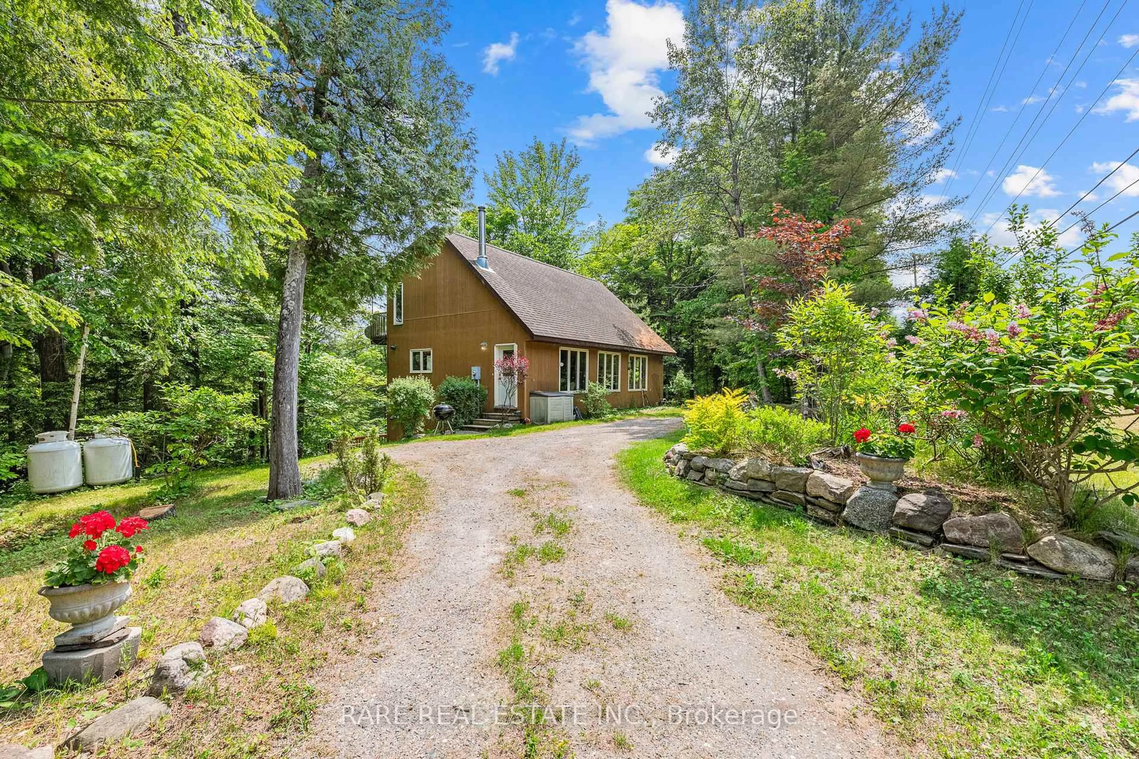A pic from outside/outdoor area/front of a property/back of a property/a pic from drone, unknown for 4321 Calabogie Rd, Calabogie Ontario K0J 1H0