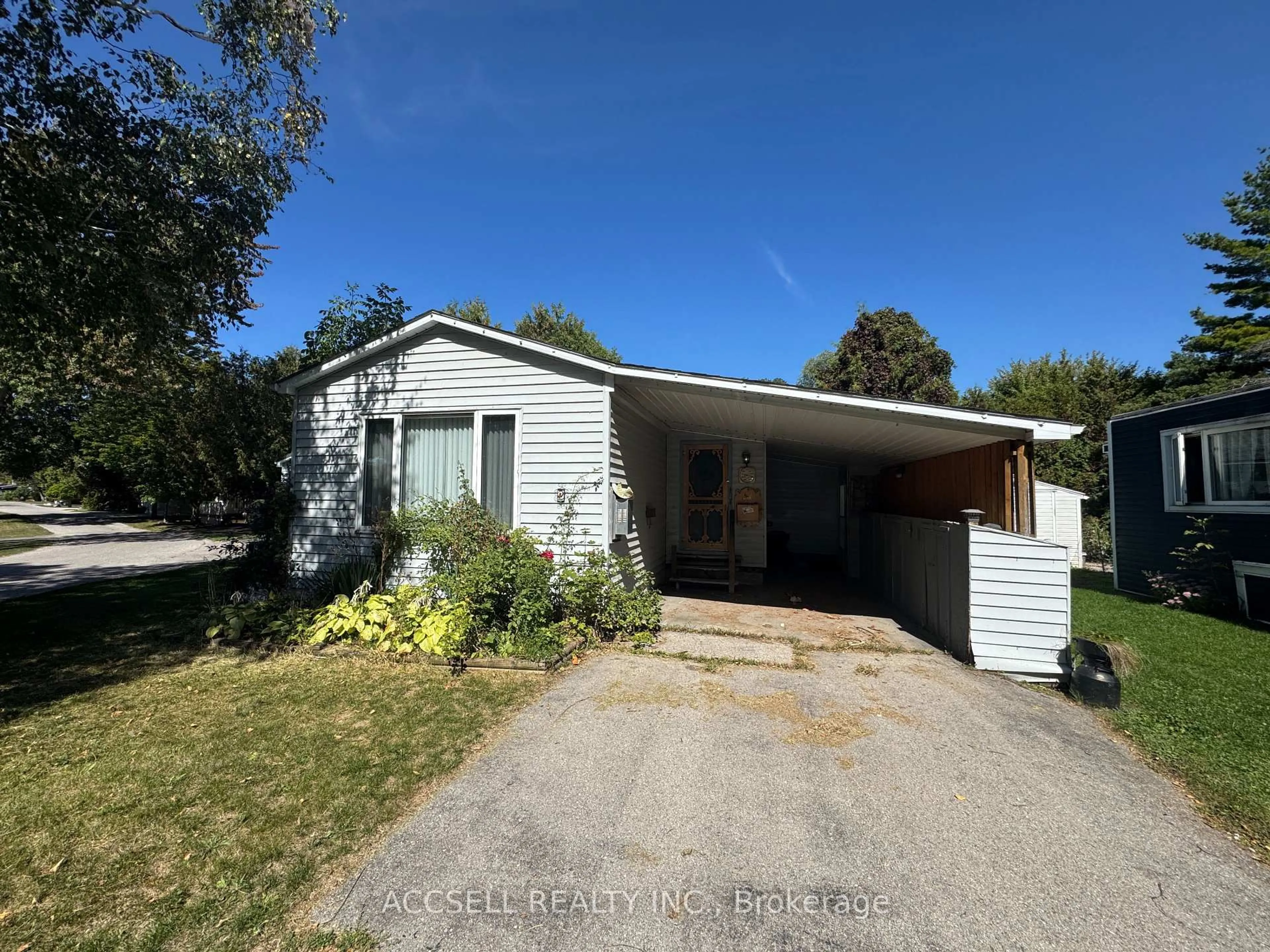 A pic from outside/outdoor area/front of a property/back of a property/a pic from drone, street for 2 Watergate Dr, Ashfield-Colborne-Wawanosh Ontario N7A 3Y3