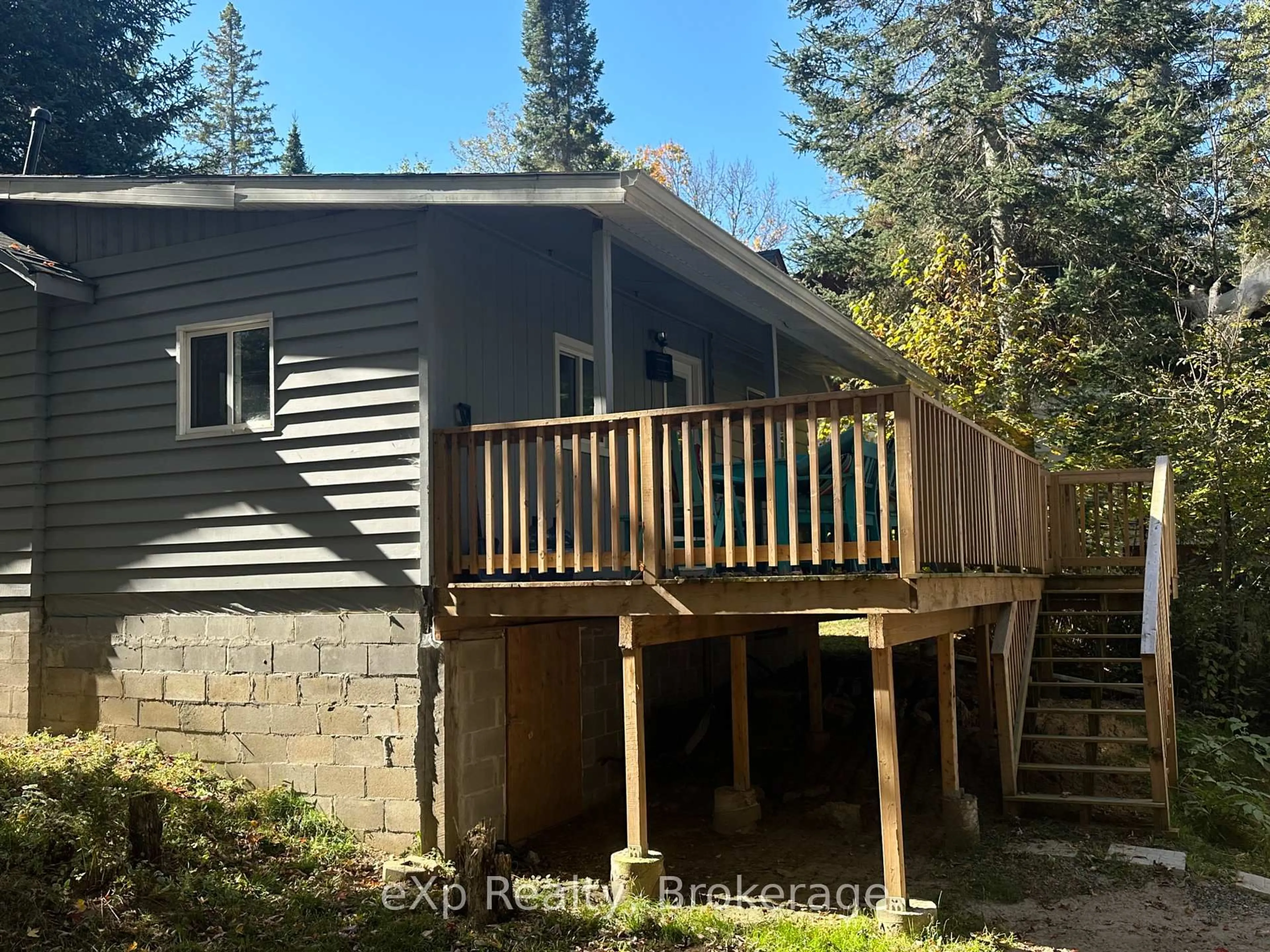 Unknown for 61 Robert Rd, Huntsville Ontario P1H 1L4