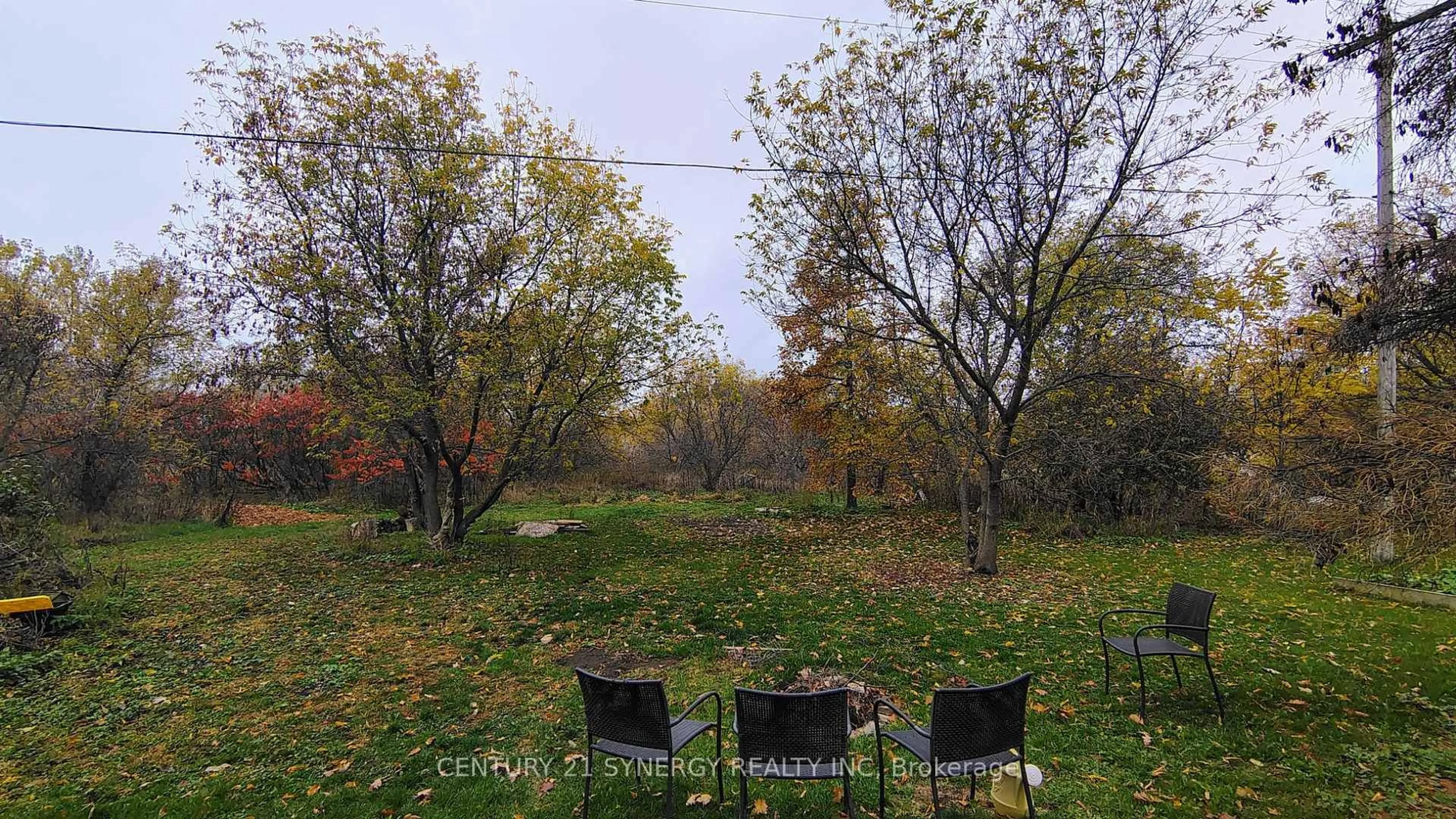 Blurry image for 2772 8th Line Rd, Metcalfe Ontario K0A 2P0