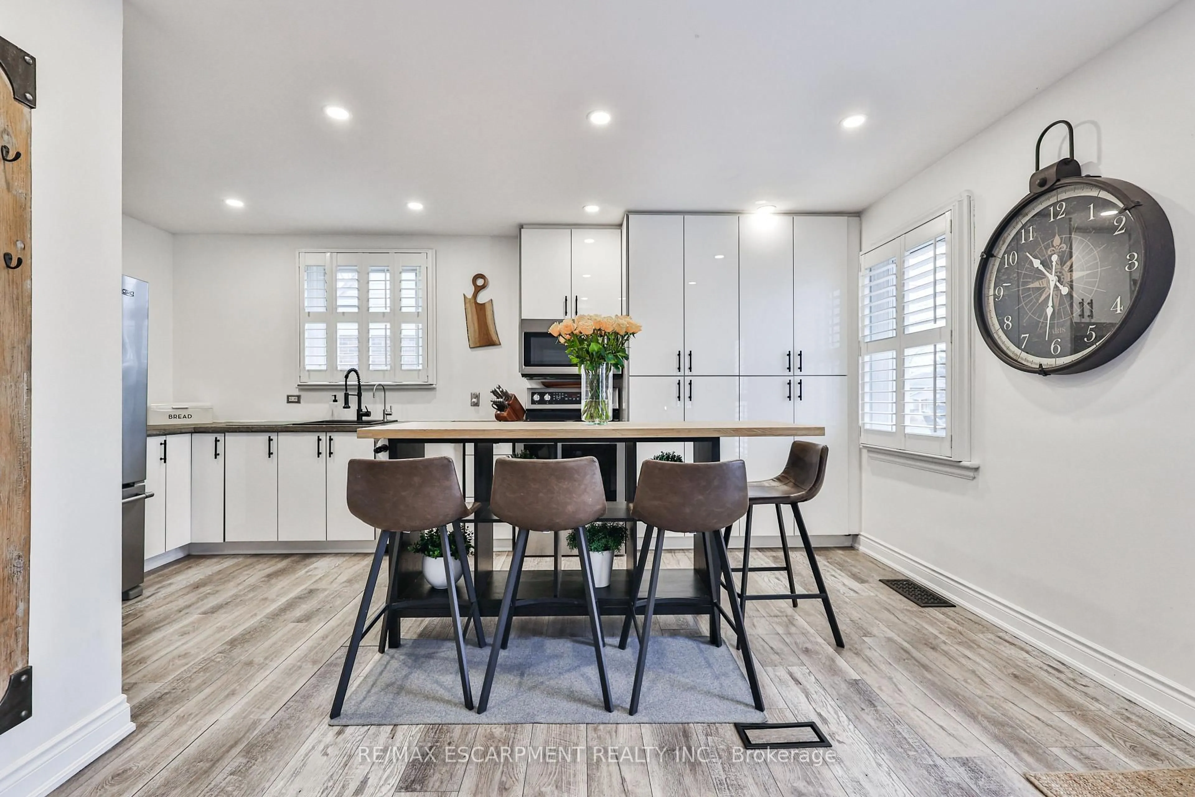 Open concept kitchen, unknown for 60 Galbraith Dr, Hamilton Ontario L8G 1Z9