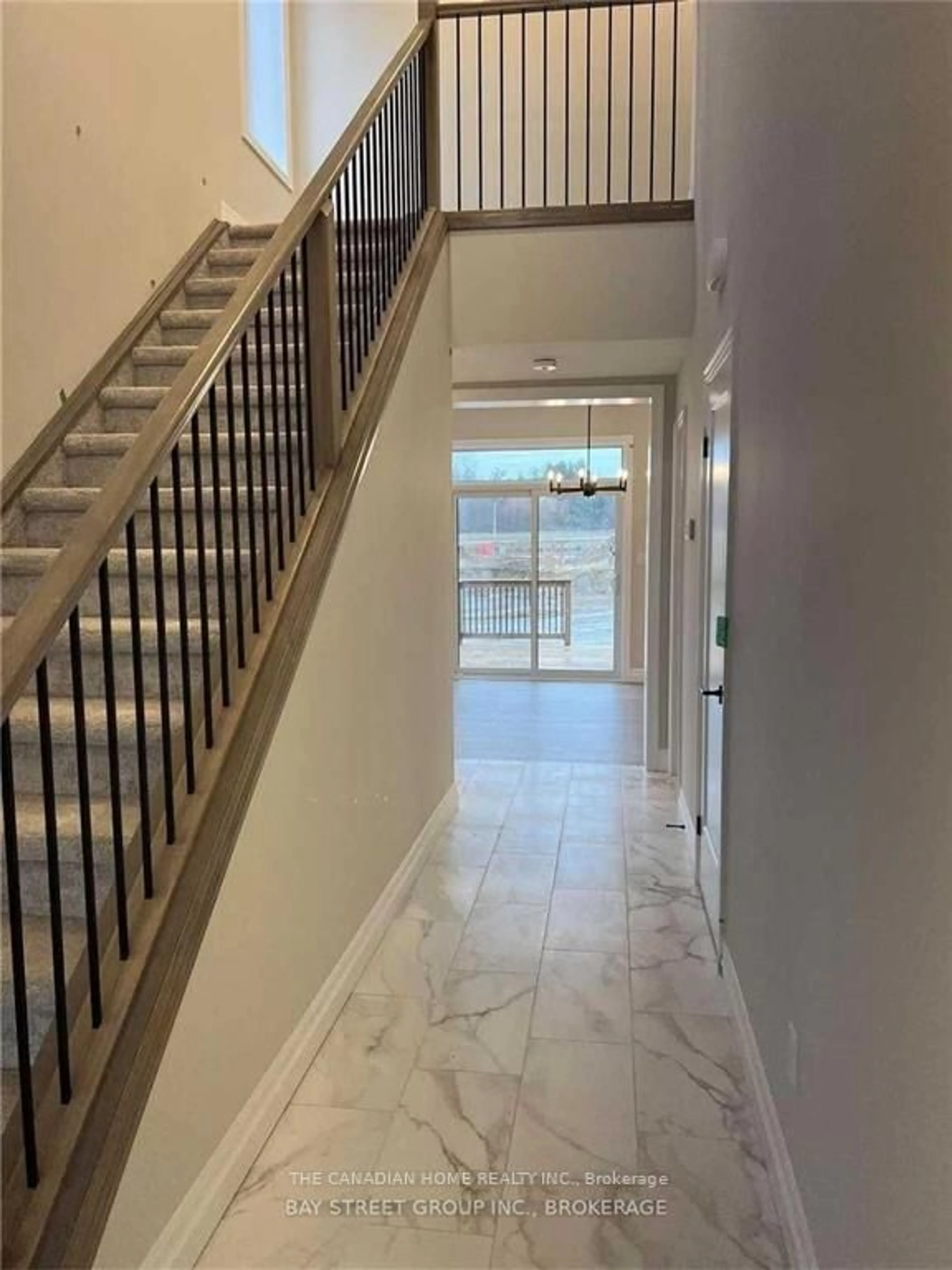 Indoor foyer for 51 Keba Cres, Tillsonburg Ontario N4G 1B5