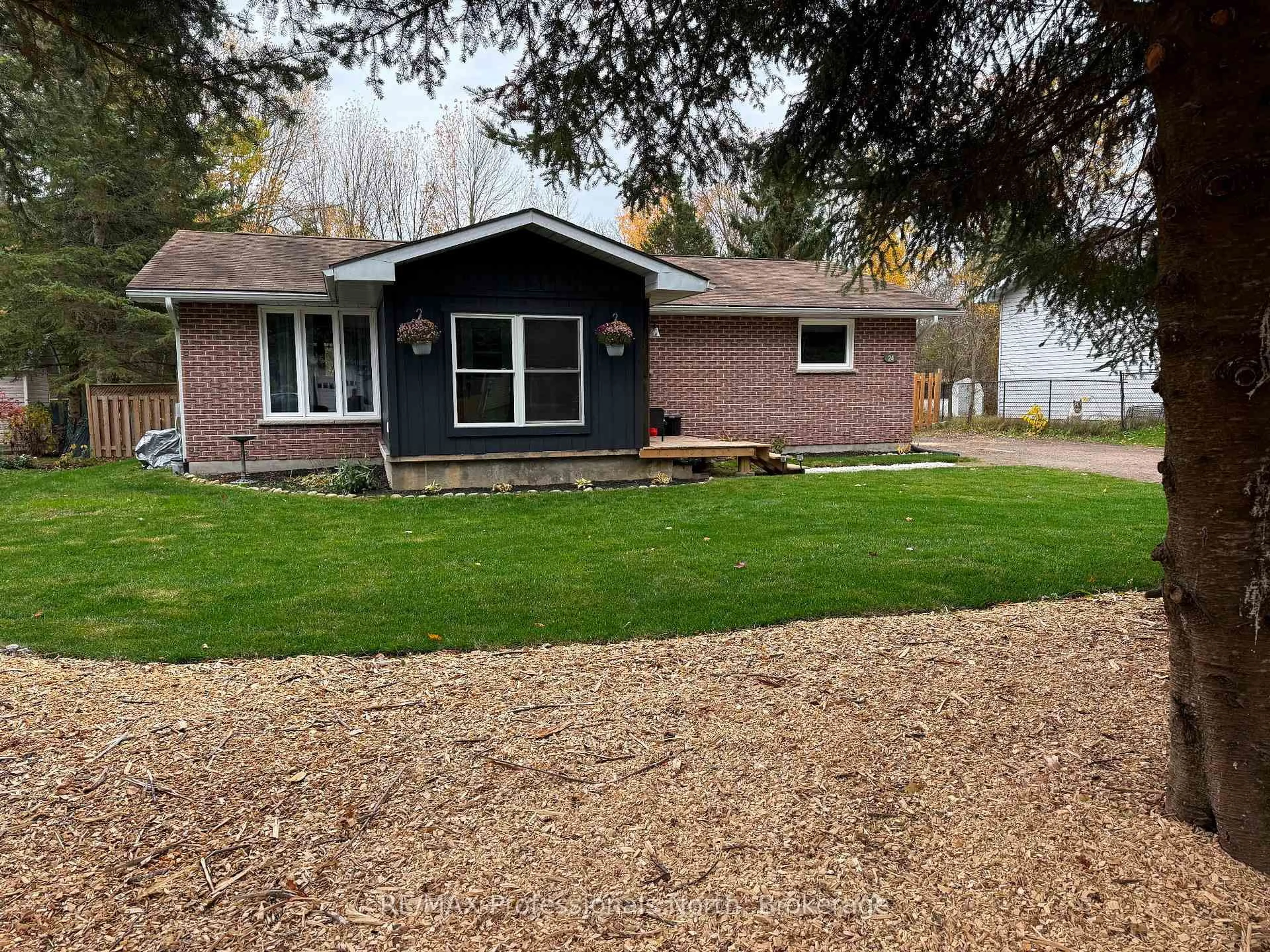 Unknown for 24 Anson St, Minden Hills Ontario K0M 2K0