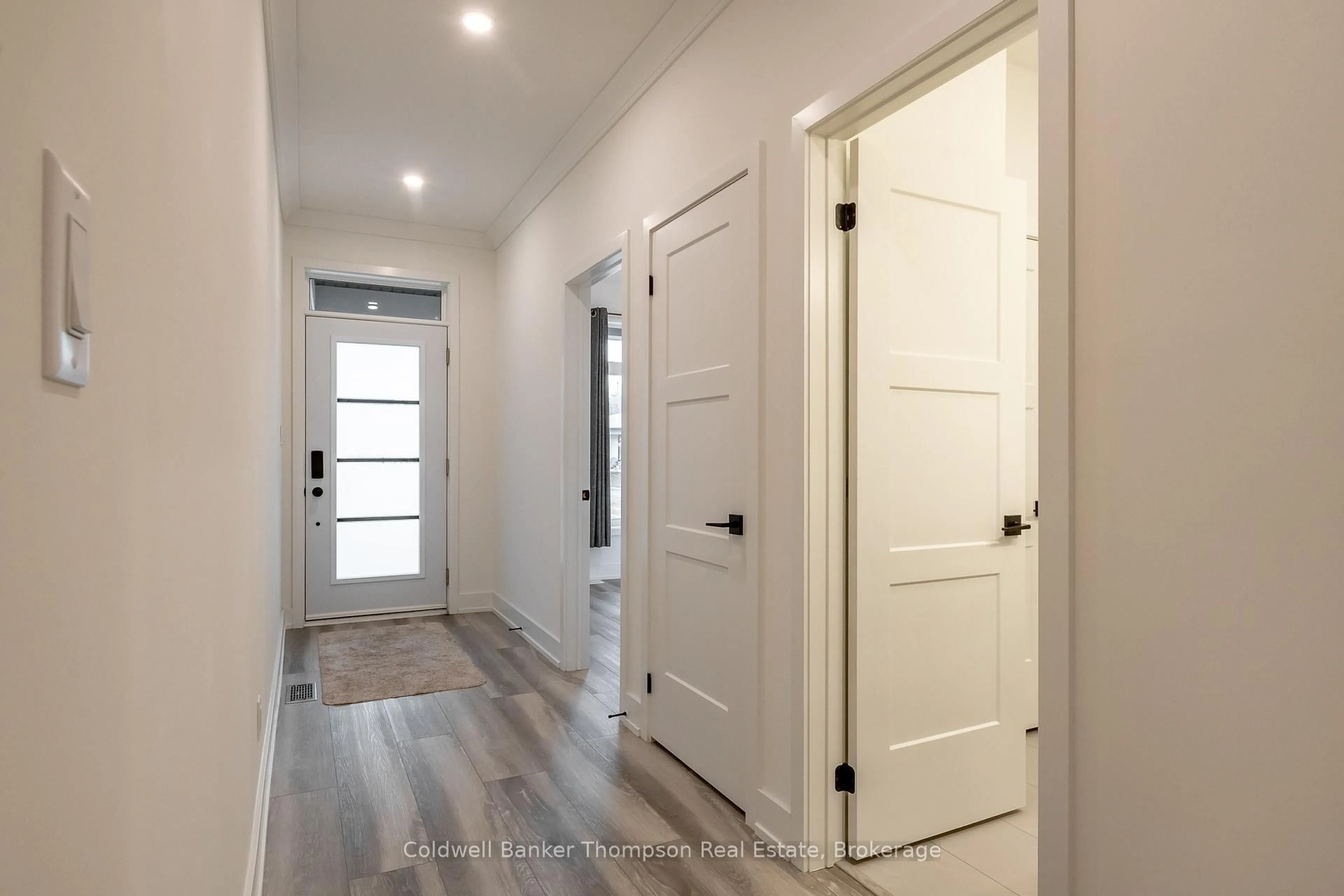 Indoor entryway for 37 Jack St, Huntsville Ontario P1H 0G4