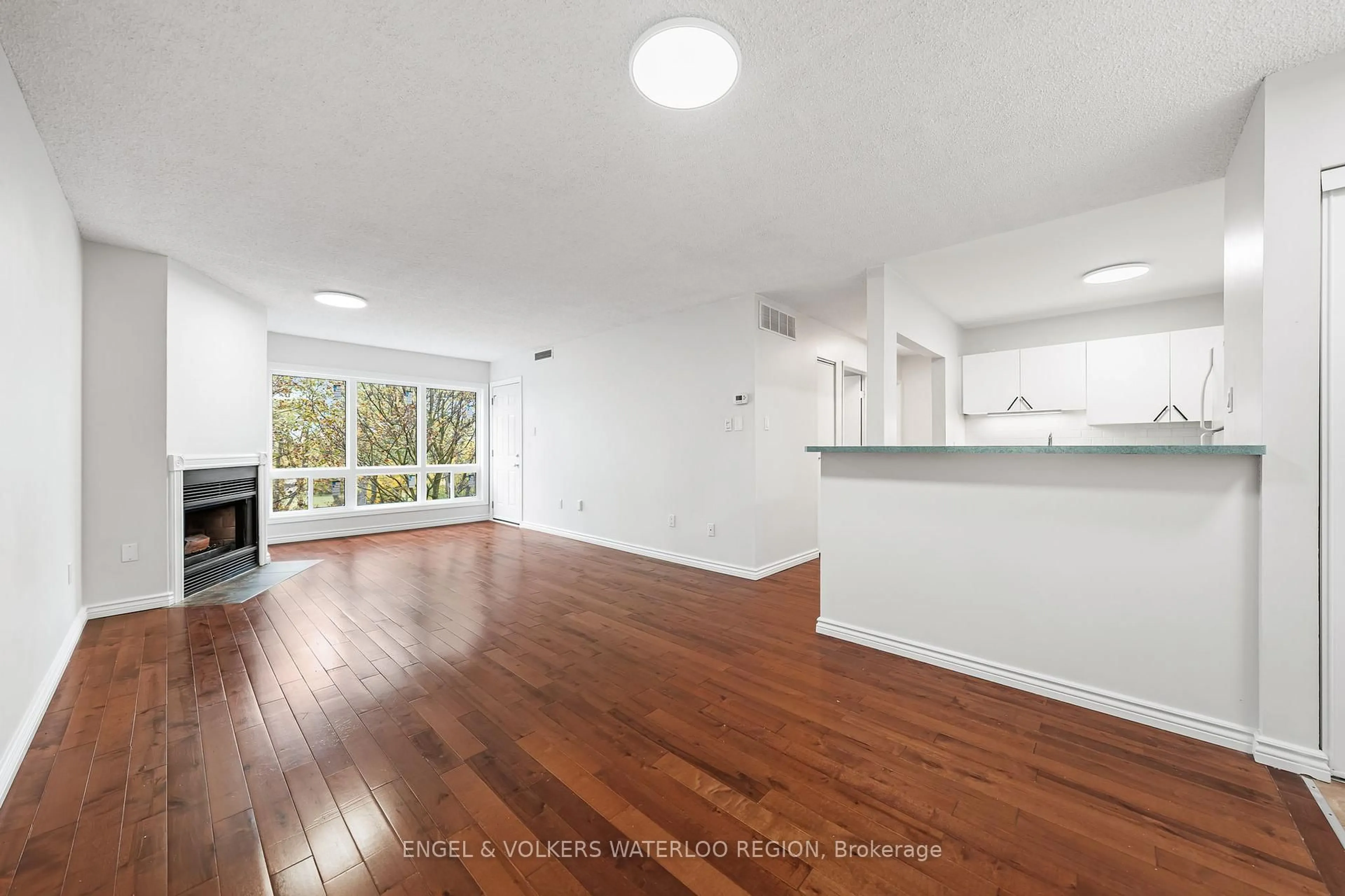 Unknown for 15 Hofstetter Ave #406, Kitchener Ontario N2A 3Z7