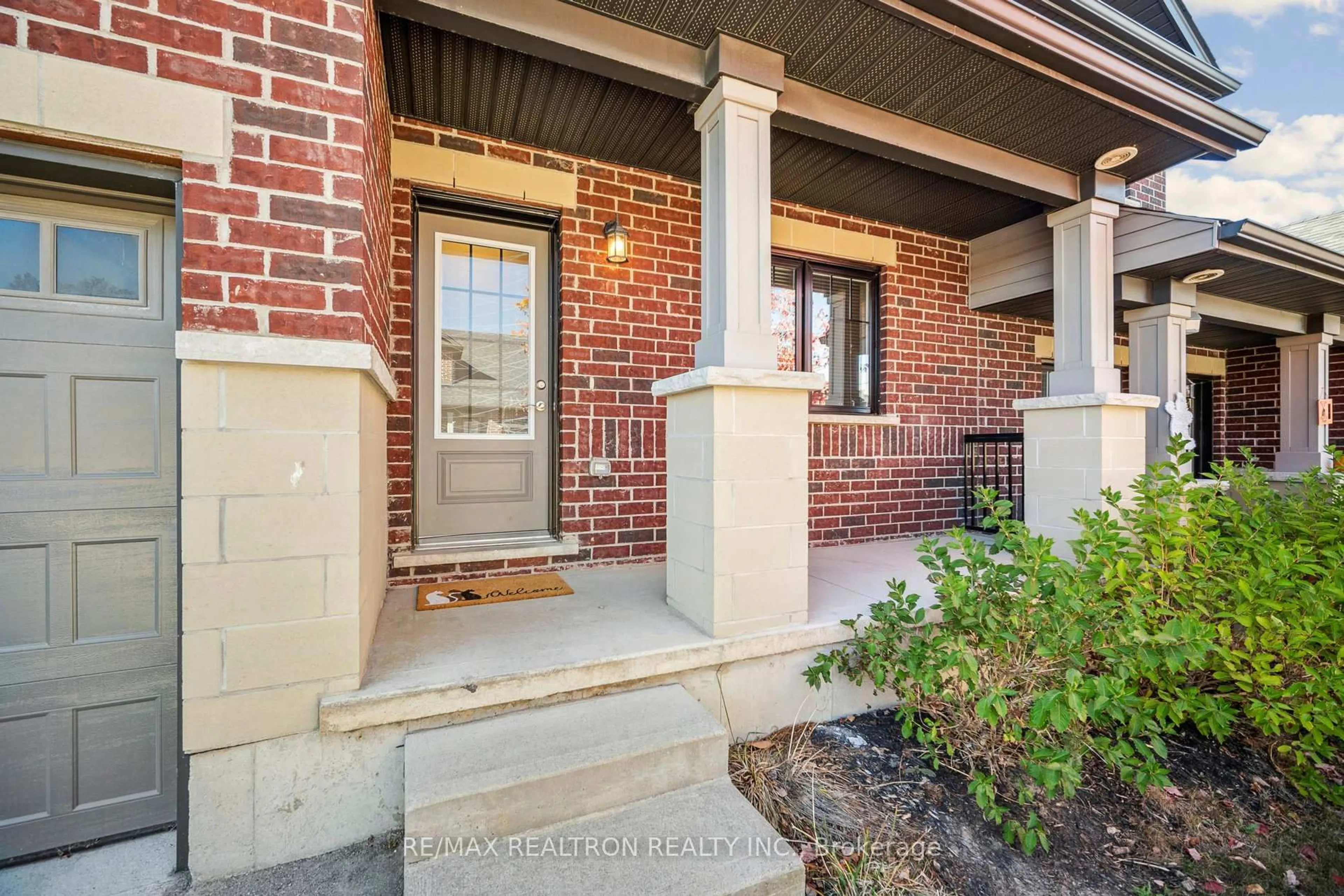 Home with brick exterior material, street for 1 Chamberlain Ave #8, Ingersoll Ontario N5C 0A3