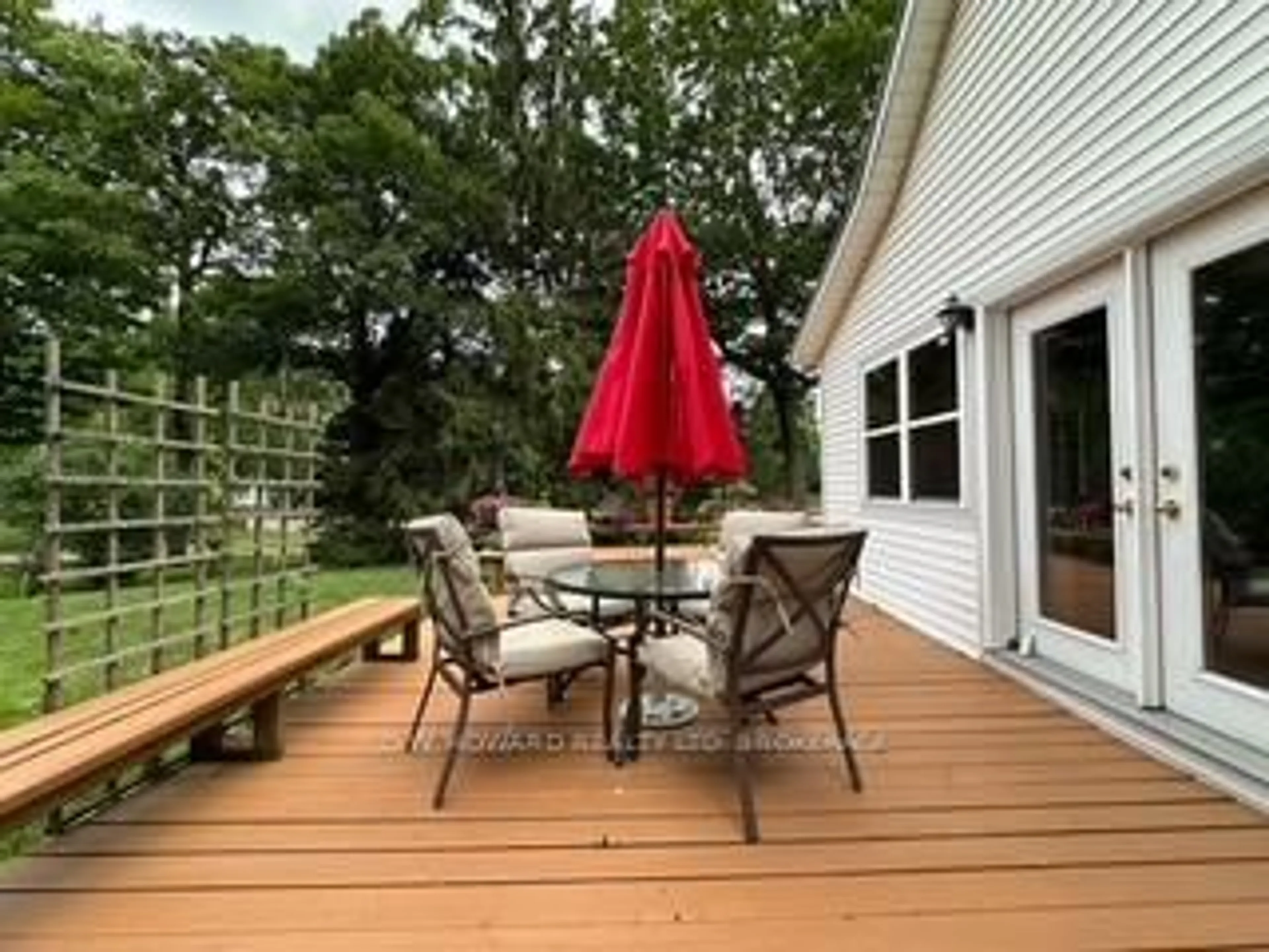 Patio, unknown for 4912 Brown Rd, Fort Erie Ontario L0S 1N0