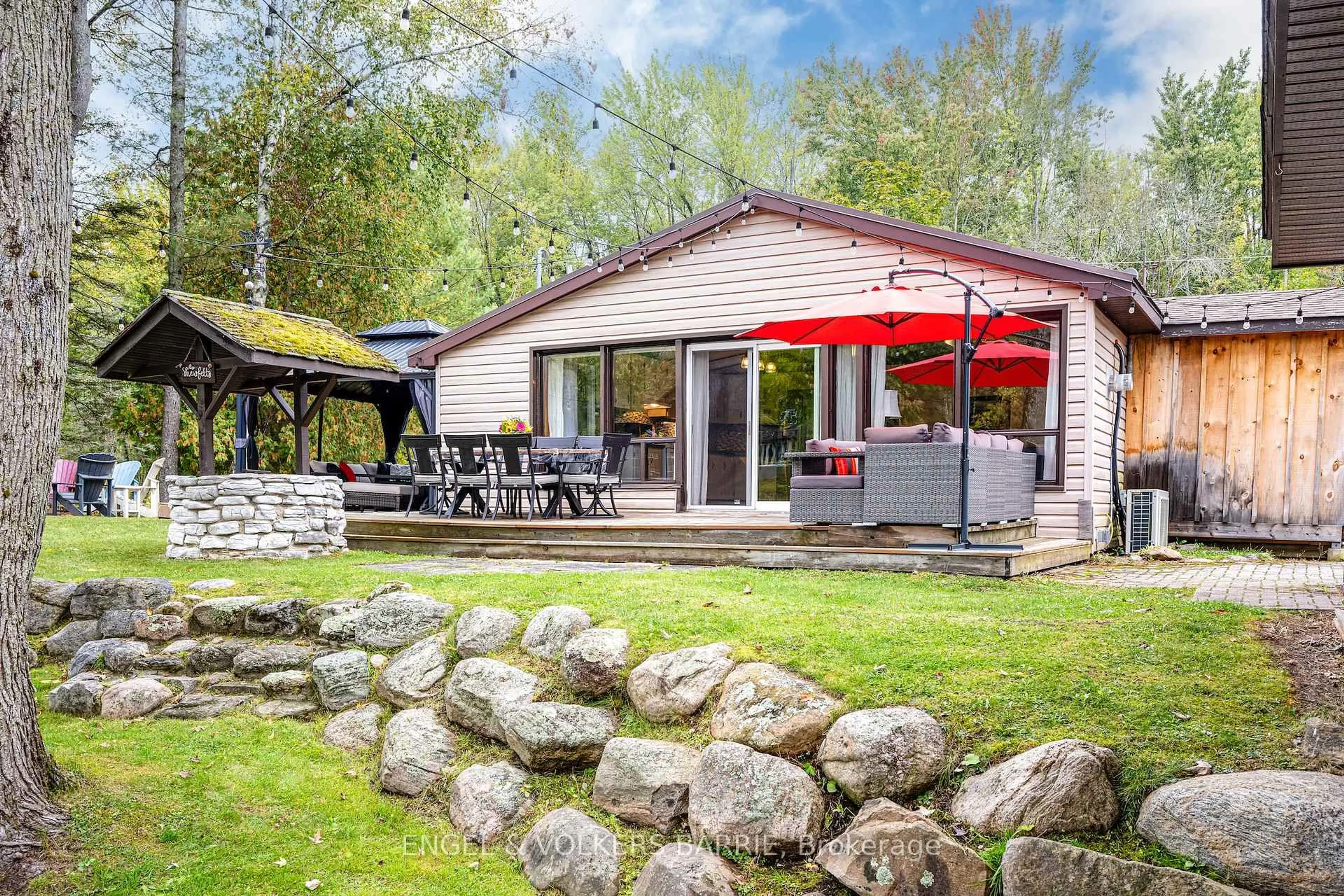 Patio, unknown for 1123 Severn River Rd, Gravenhurst Ontario P0E 1N0
