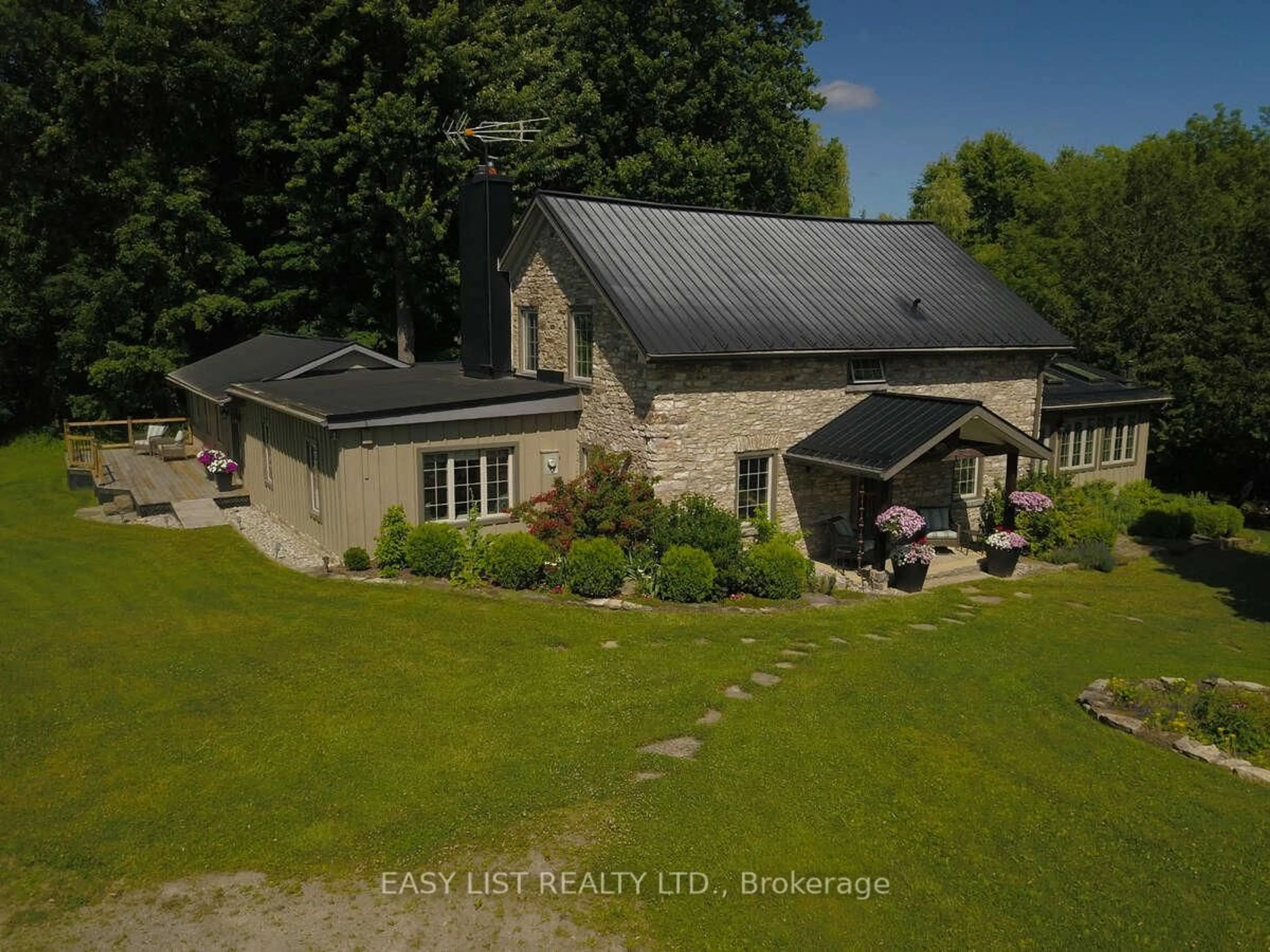A pic from outside/outdoor area/front of a property/back of a property/a pic from drone, building for 3224 County Road 27, Elizabethtown-Kitley Ontario K0E 1M0