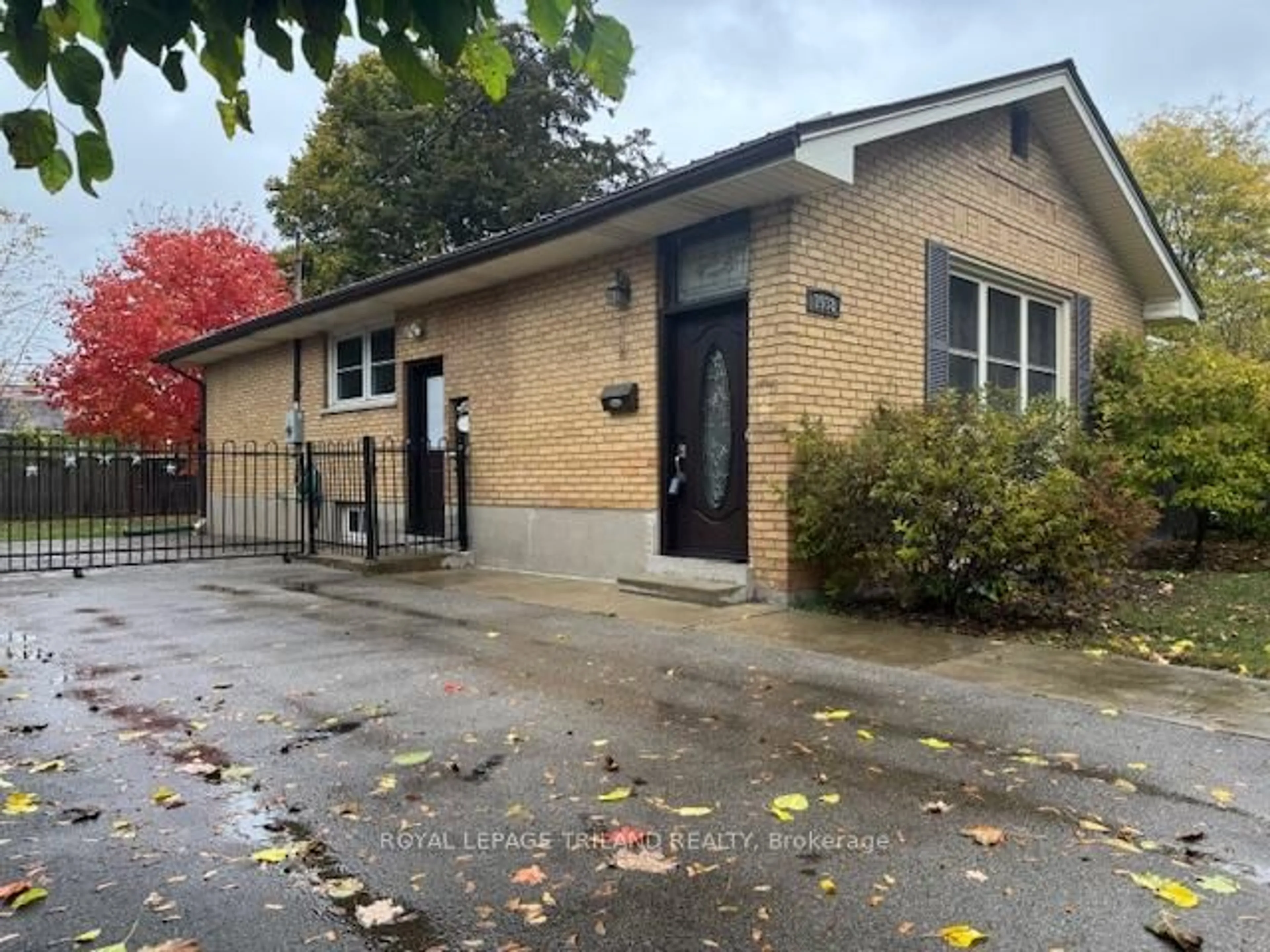 Home with brick exterior material, street for 1938 Royal Cres, London East Ontario N5V 1N7