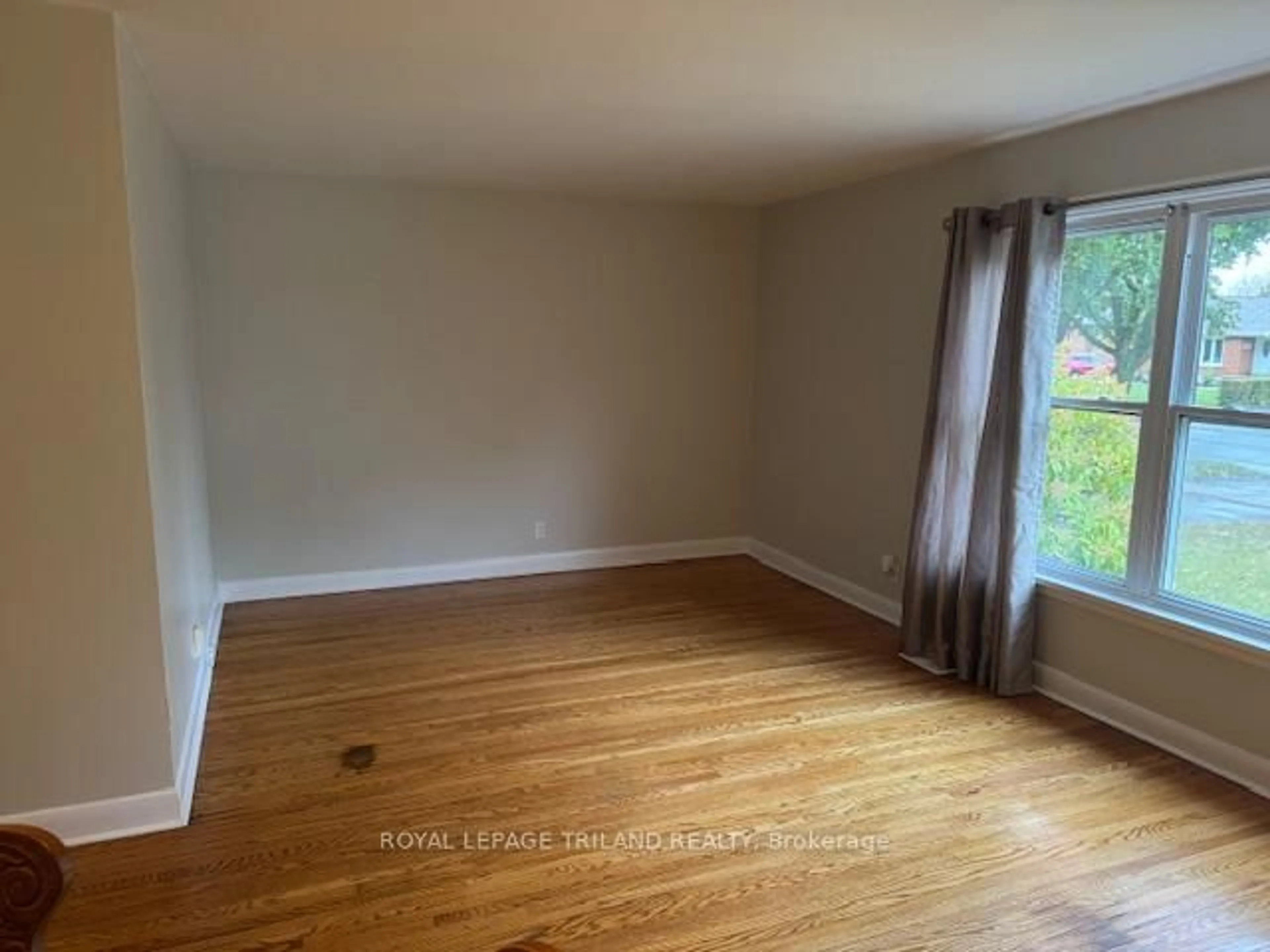 A pic of a room for 1938 Royal Cres, London East Ontario N5V 1N7