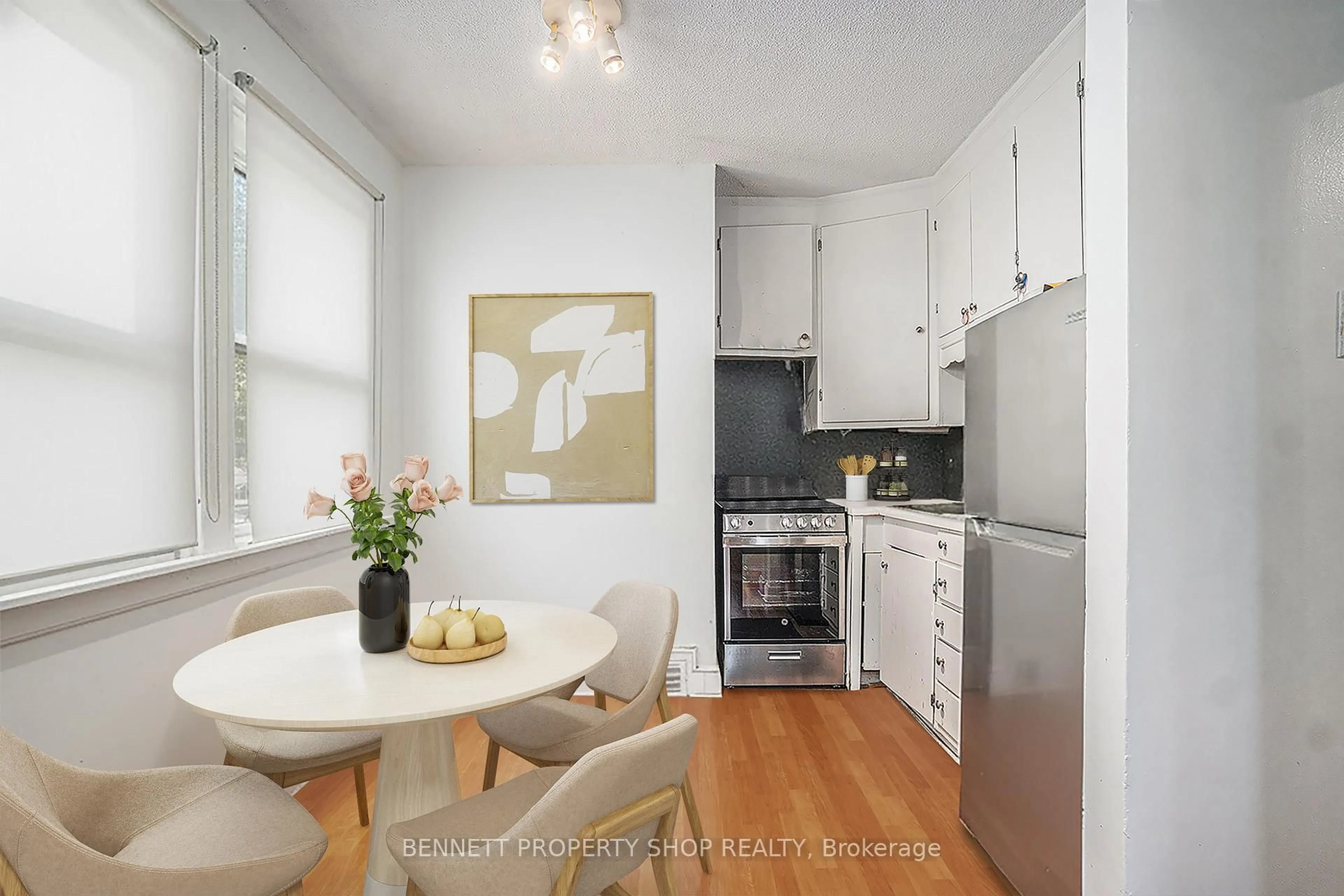 Standard kitchen, wood/laminate floor for 51 Smirle Ave, Ottawa Ontario K1Y 0S2