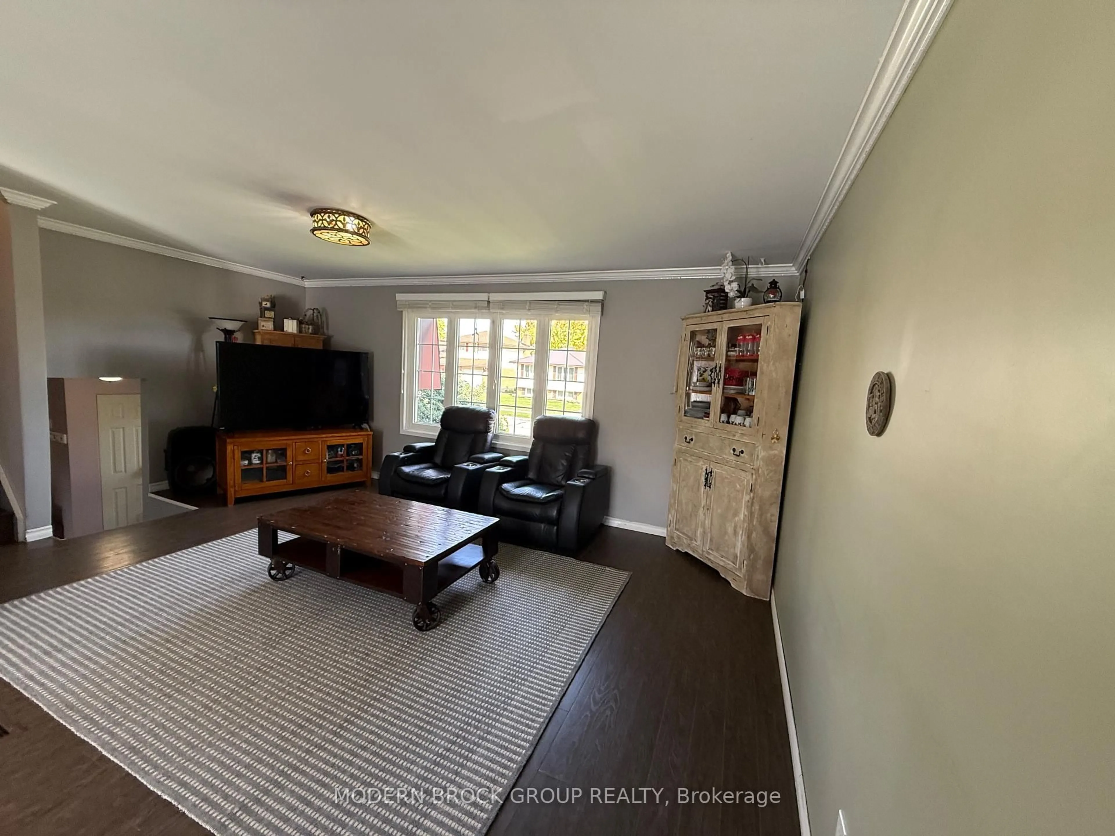 A pic of a room for 1350 Linden Cres, Brockville Ontario K6V 6B6