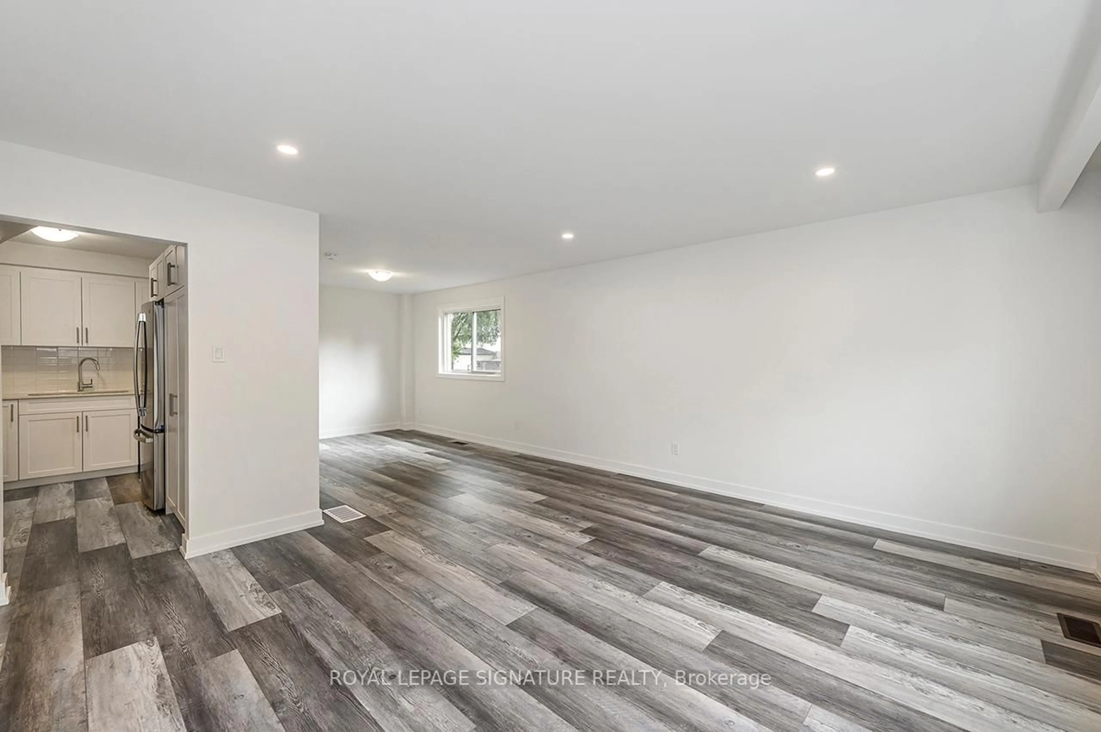 A pic of a room for 56 & 58 Delawana Dr, Hamilton Ontario L8E 1G4