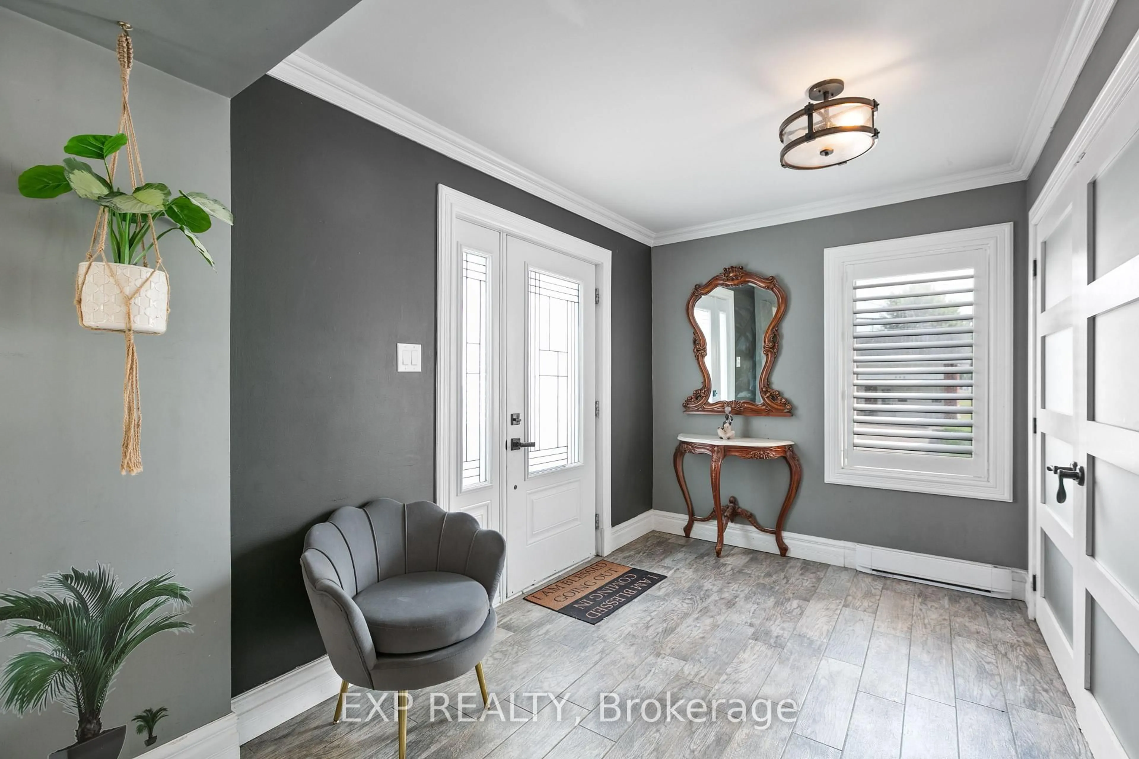 Indoor entryway for 891 Lacroix Rd, Clarence-Rockland Ontario K0A 2A0