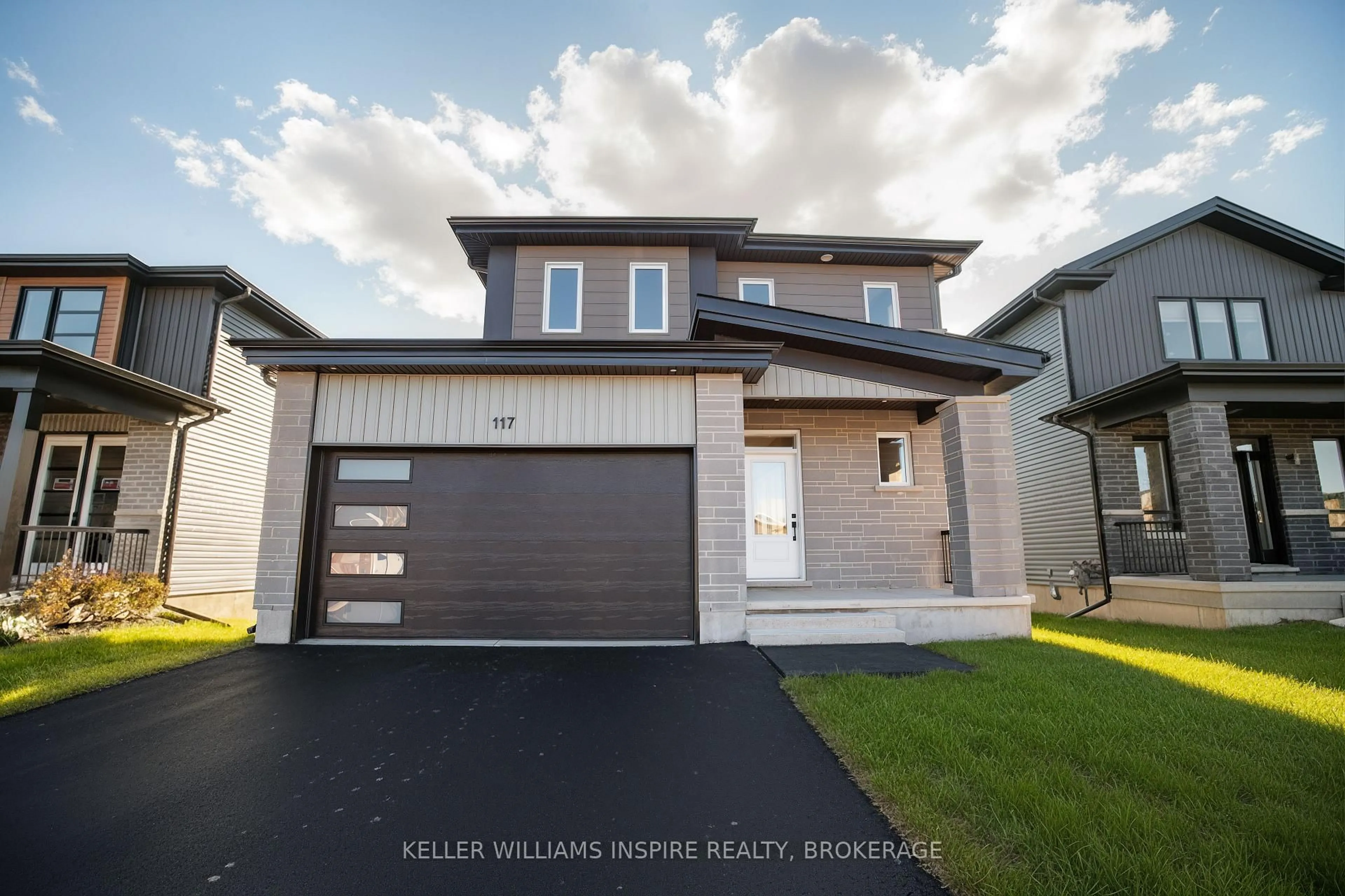Home with vinyl exterior material, street for 117 Potter Dr, Bissett Creek Ontario K0H 2H0