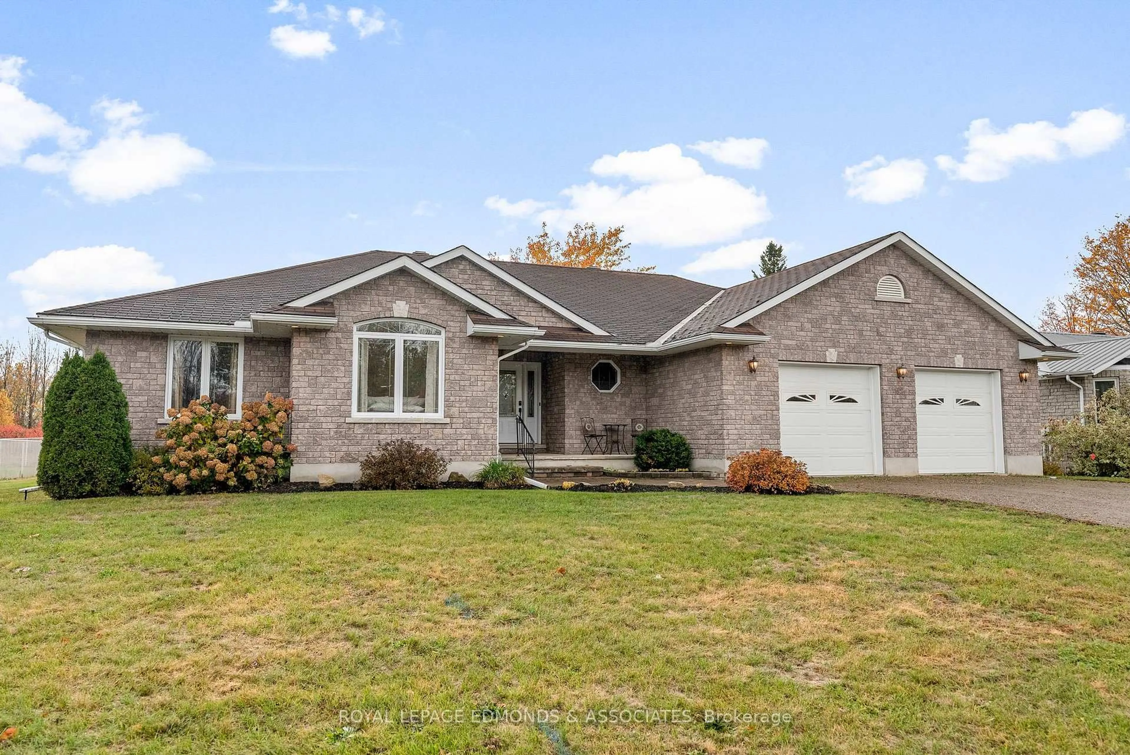 Home with brick exterior material, street for 17 Minto St, Beachburg Ontario K0J 1C0
