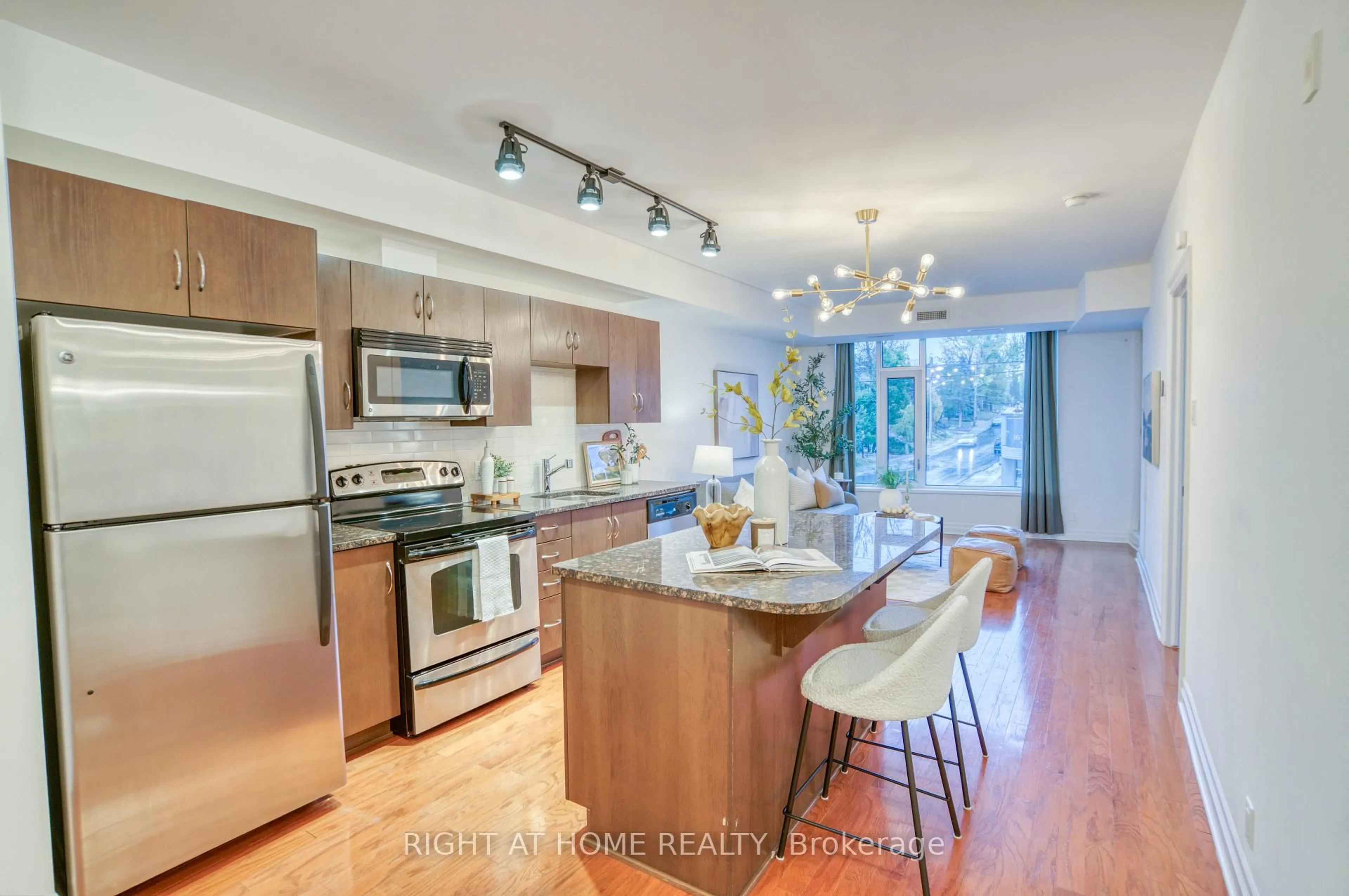 Open concept kitchen, unknown for 1433 Wellington St #Unit #206, Ottawa Ontario K1Y 2X4