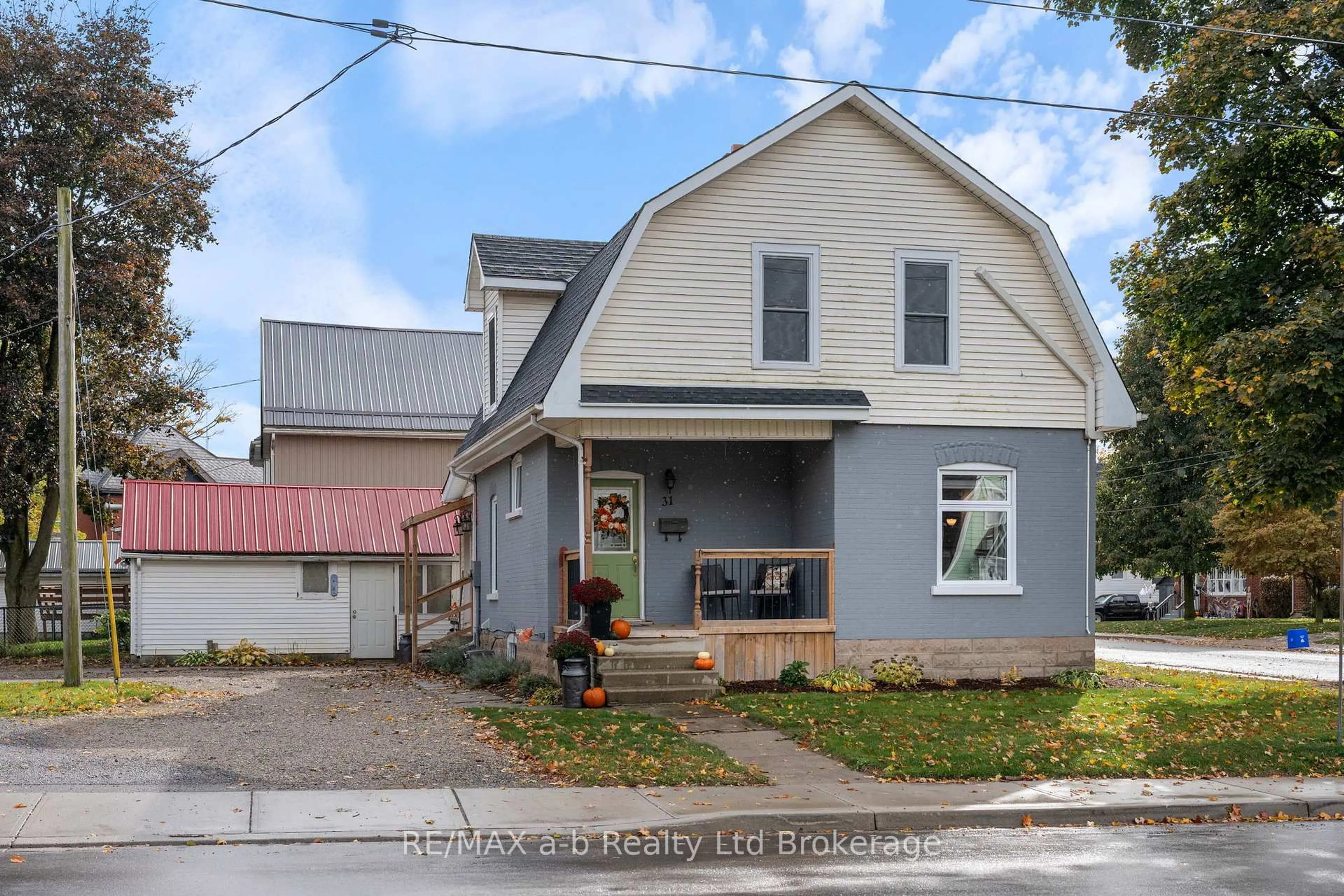 Unknown for 31 Concession St, Tillsonburg Ontario N4G 1R4