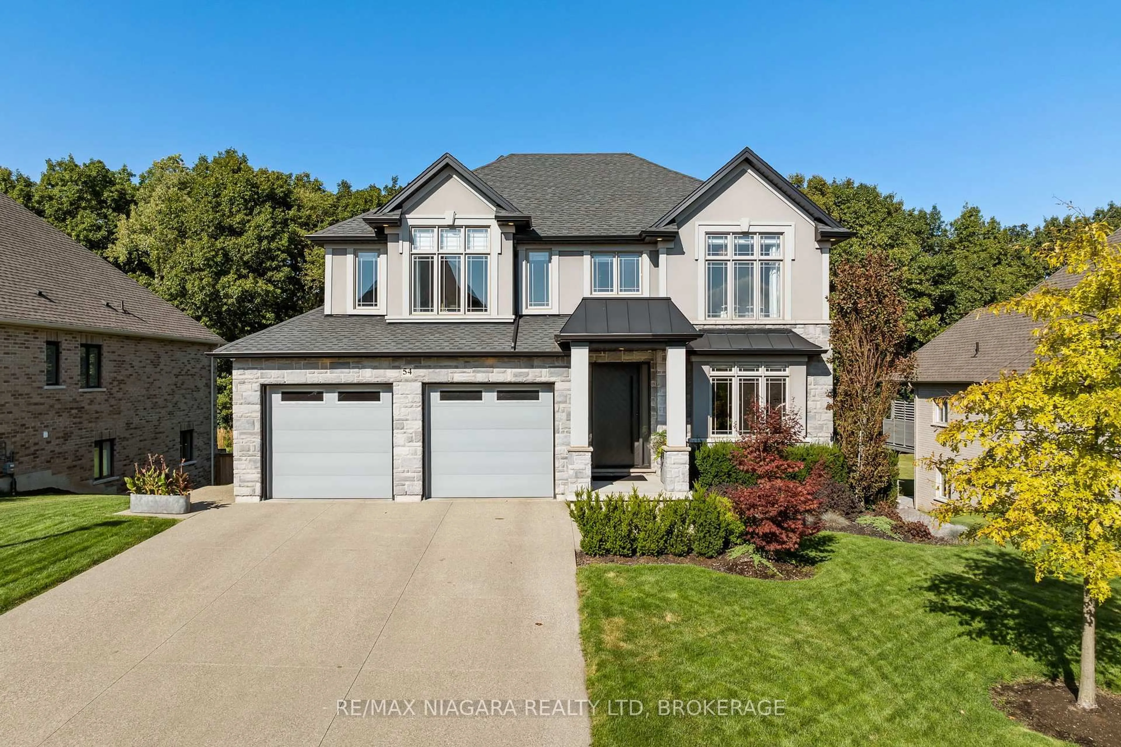 Home with brick exterior material, street for 54 Philmori Blvd, Pelham Ontario L0S 1E5