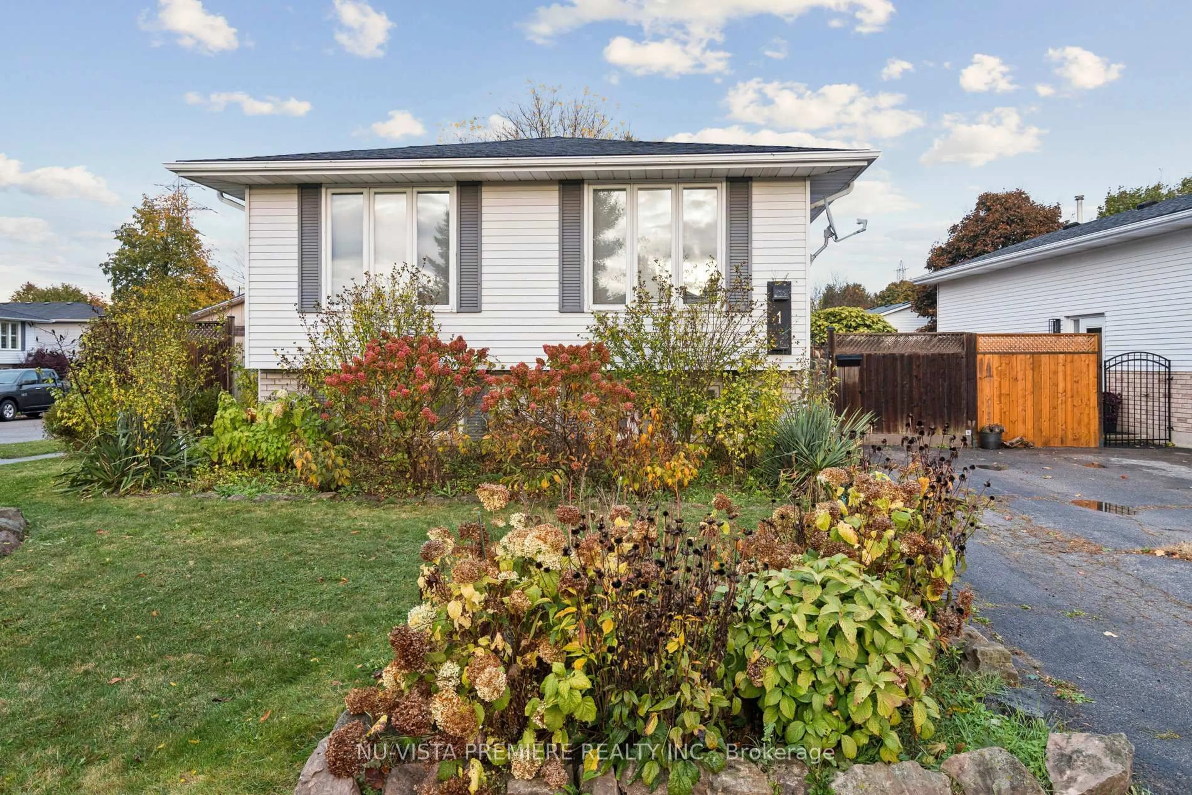 Unknown for 1 Osijek Cres, Brantford Ontario N3P 1Z3